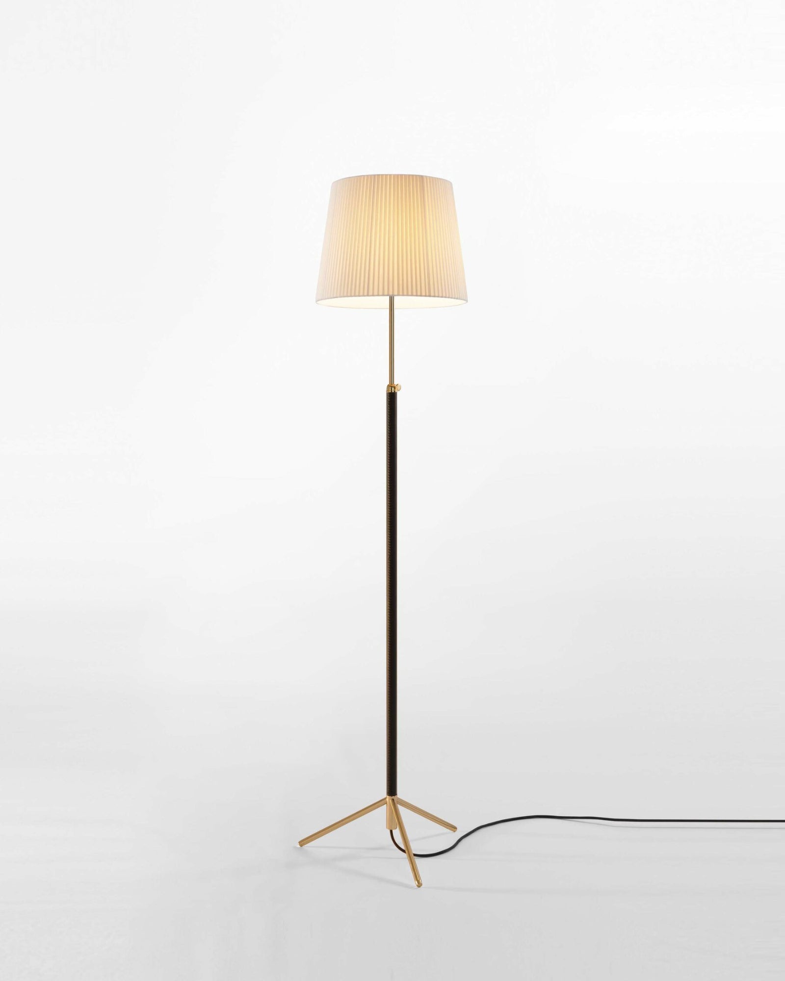 Pie de Salon Floor Lamp