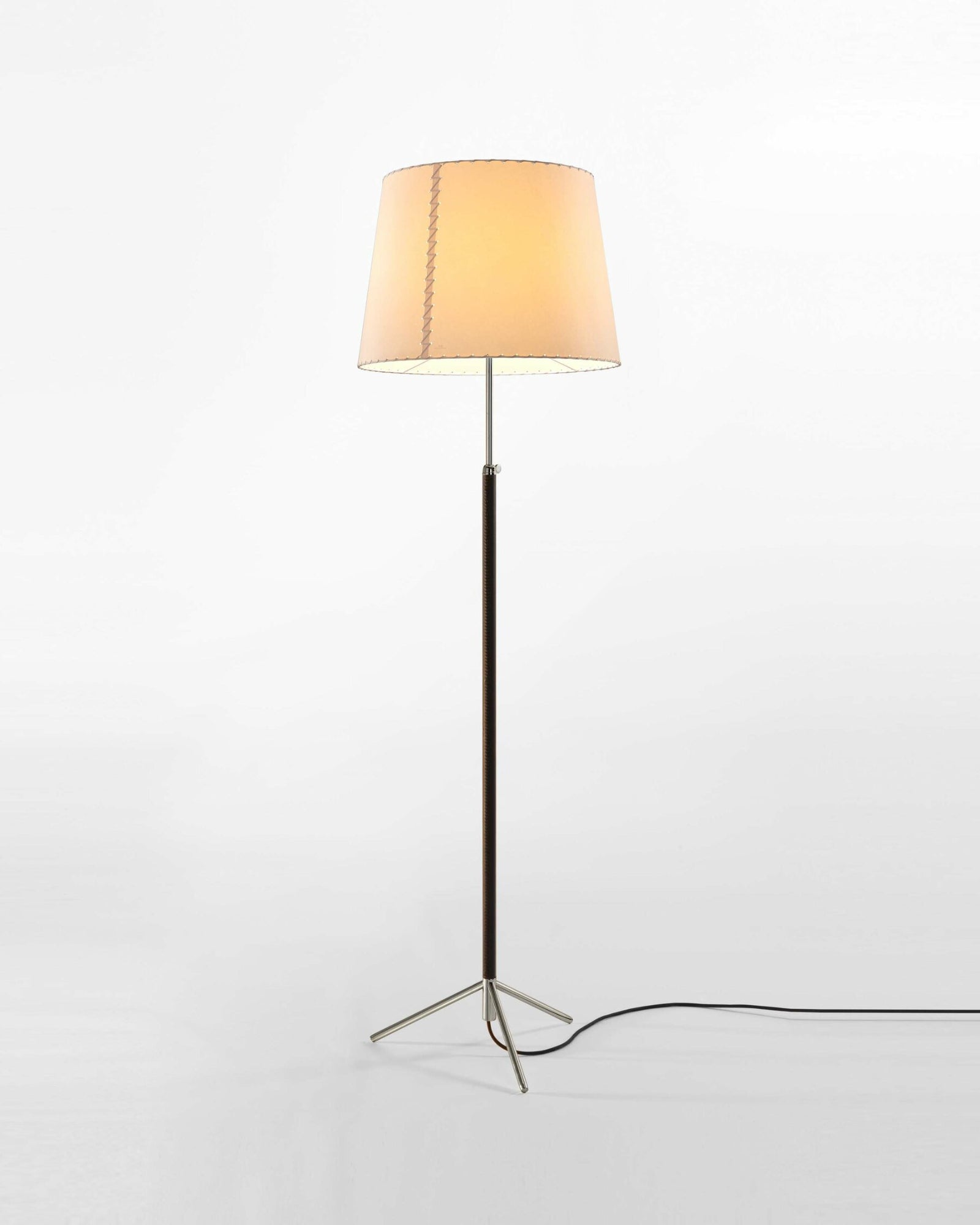 Pie de Salon Floor Lamp