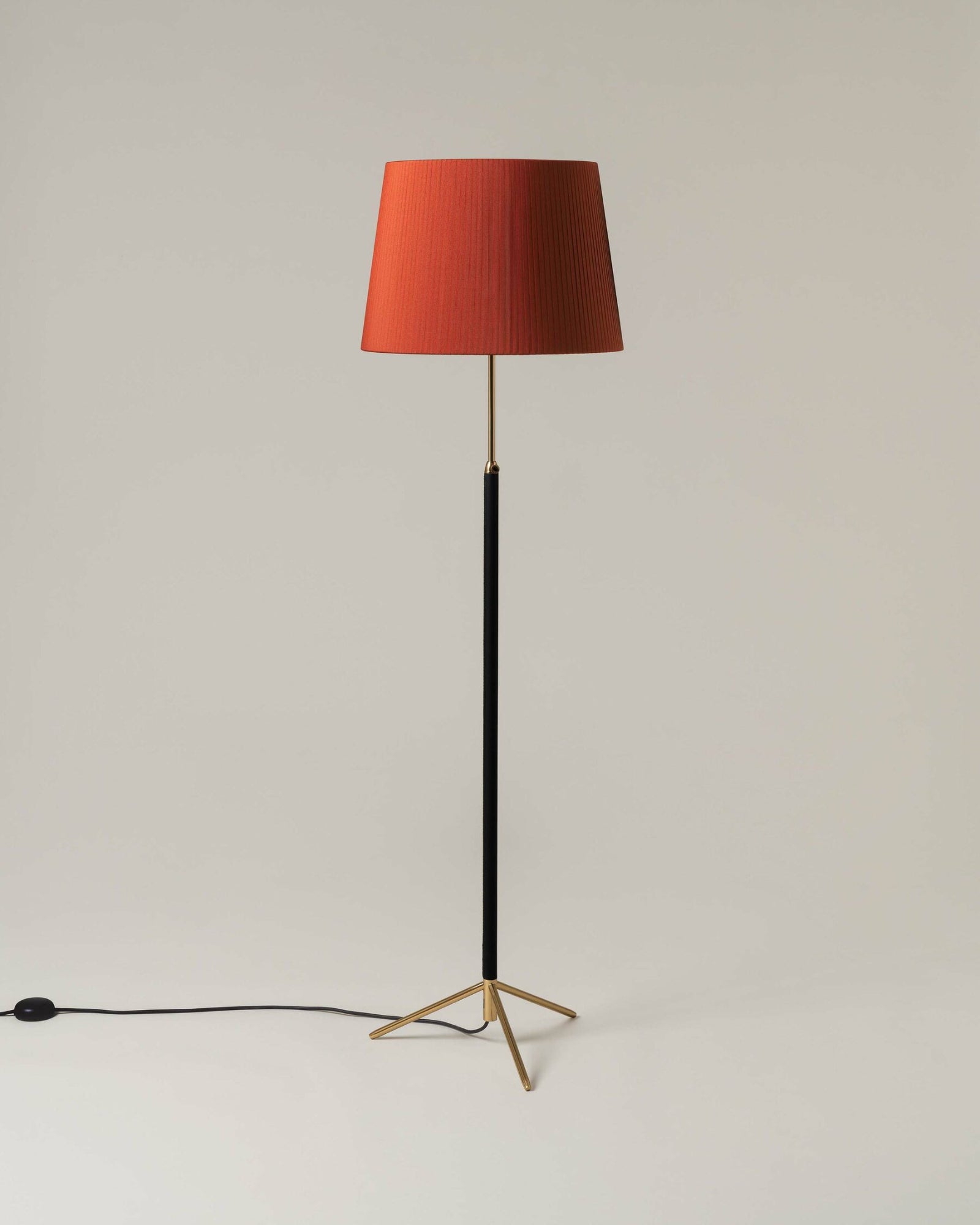 Pie de Salon Floor Lamp