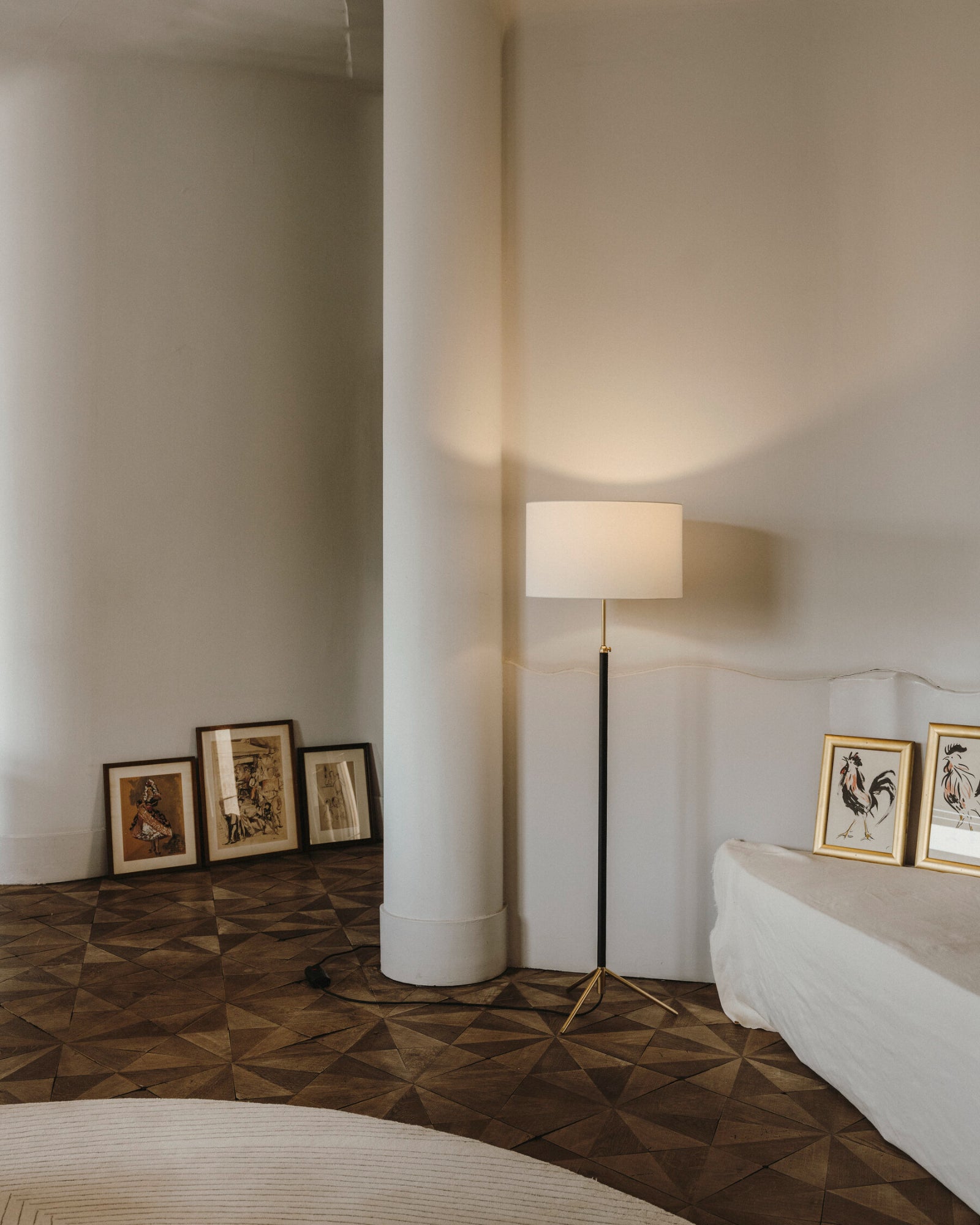 Pie de Salon Floor Lamp