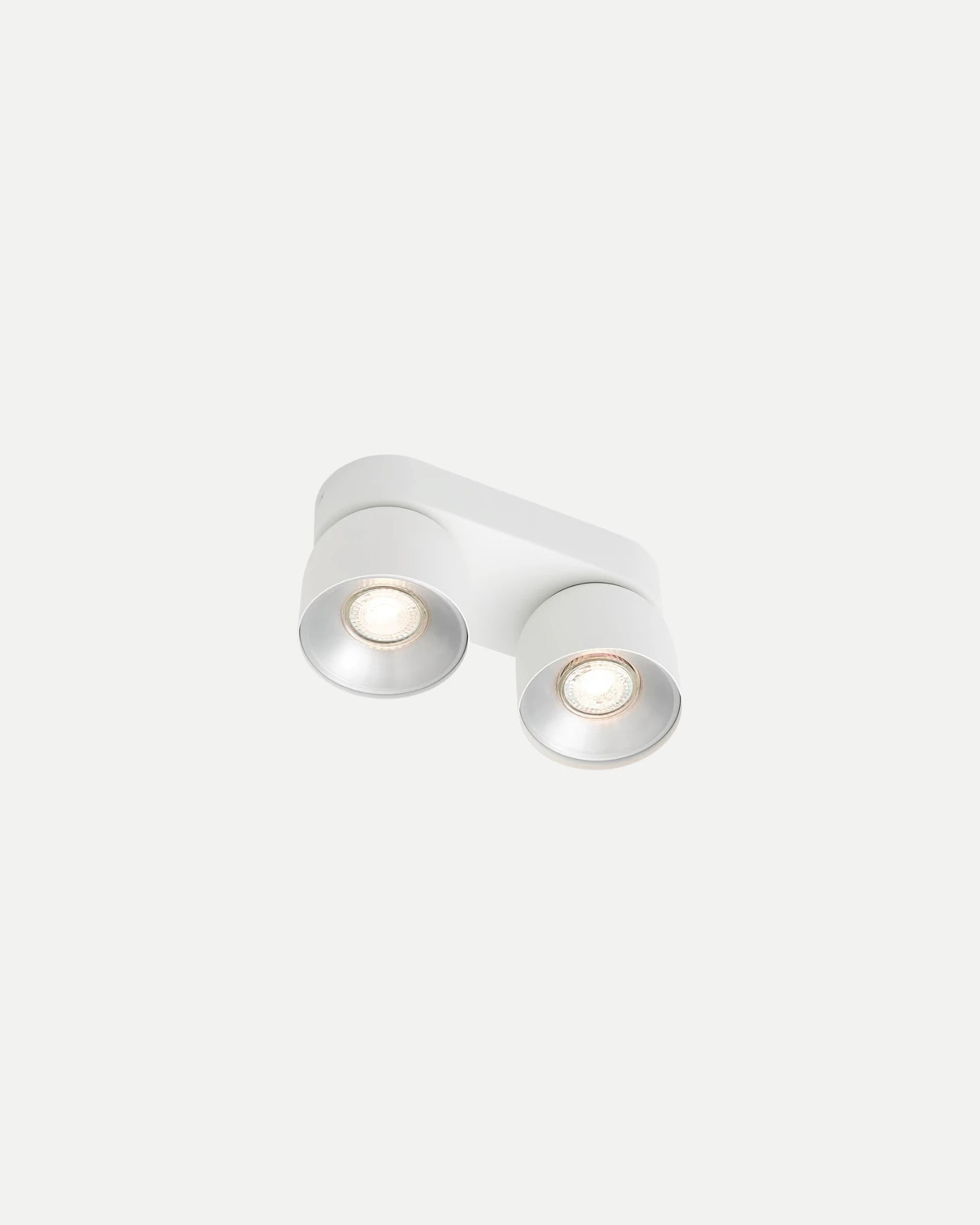 Pitcher 2lt Spotlight