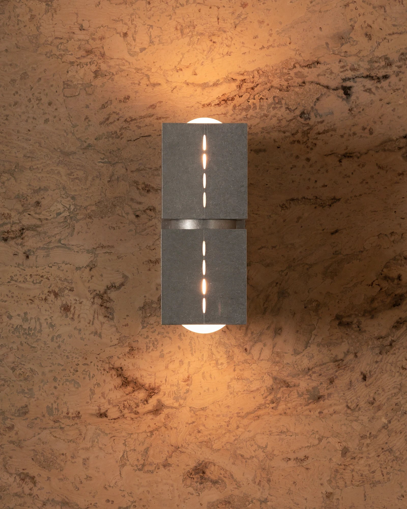 Polaris Wall Light