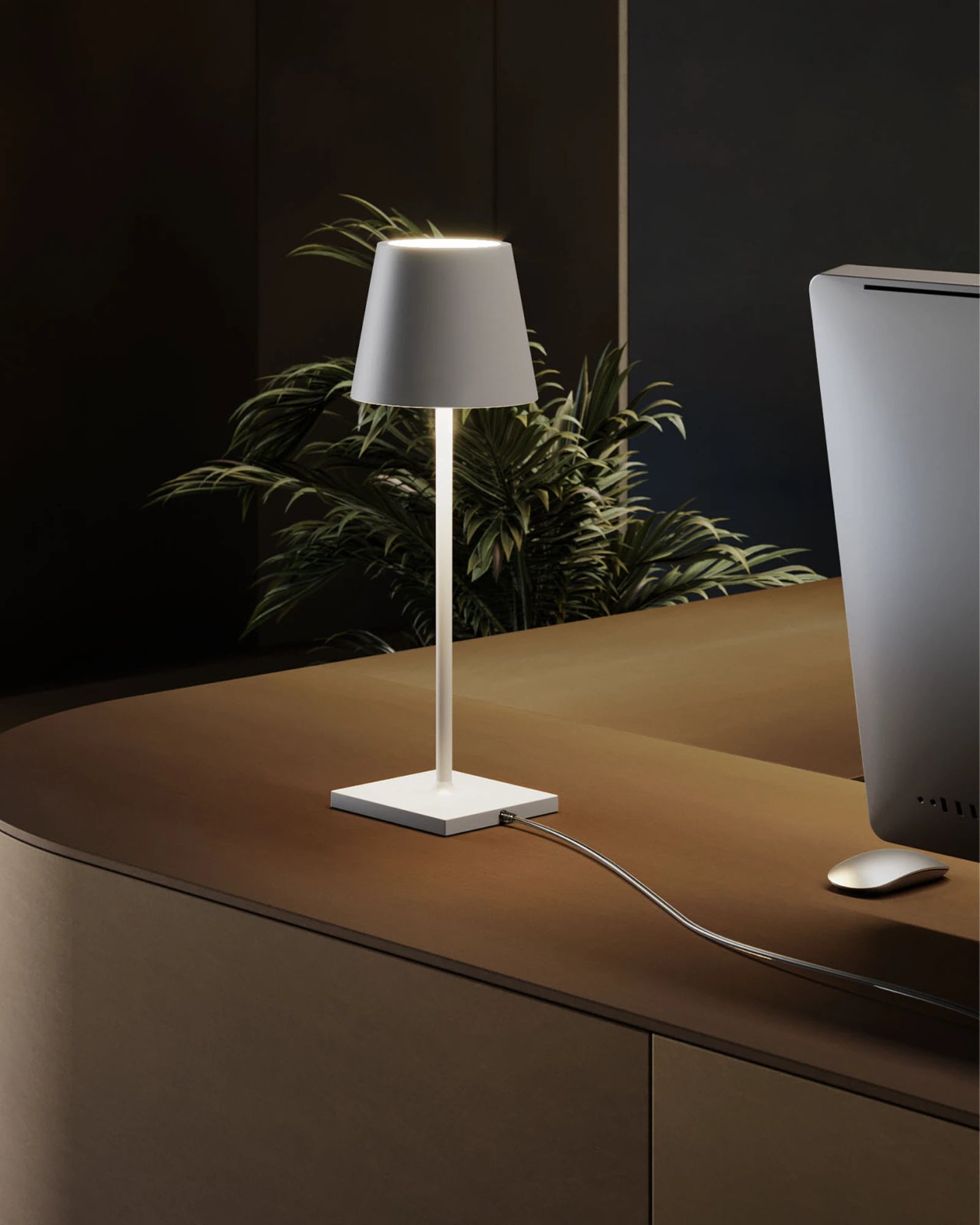 Poldina 230v Table Lamp