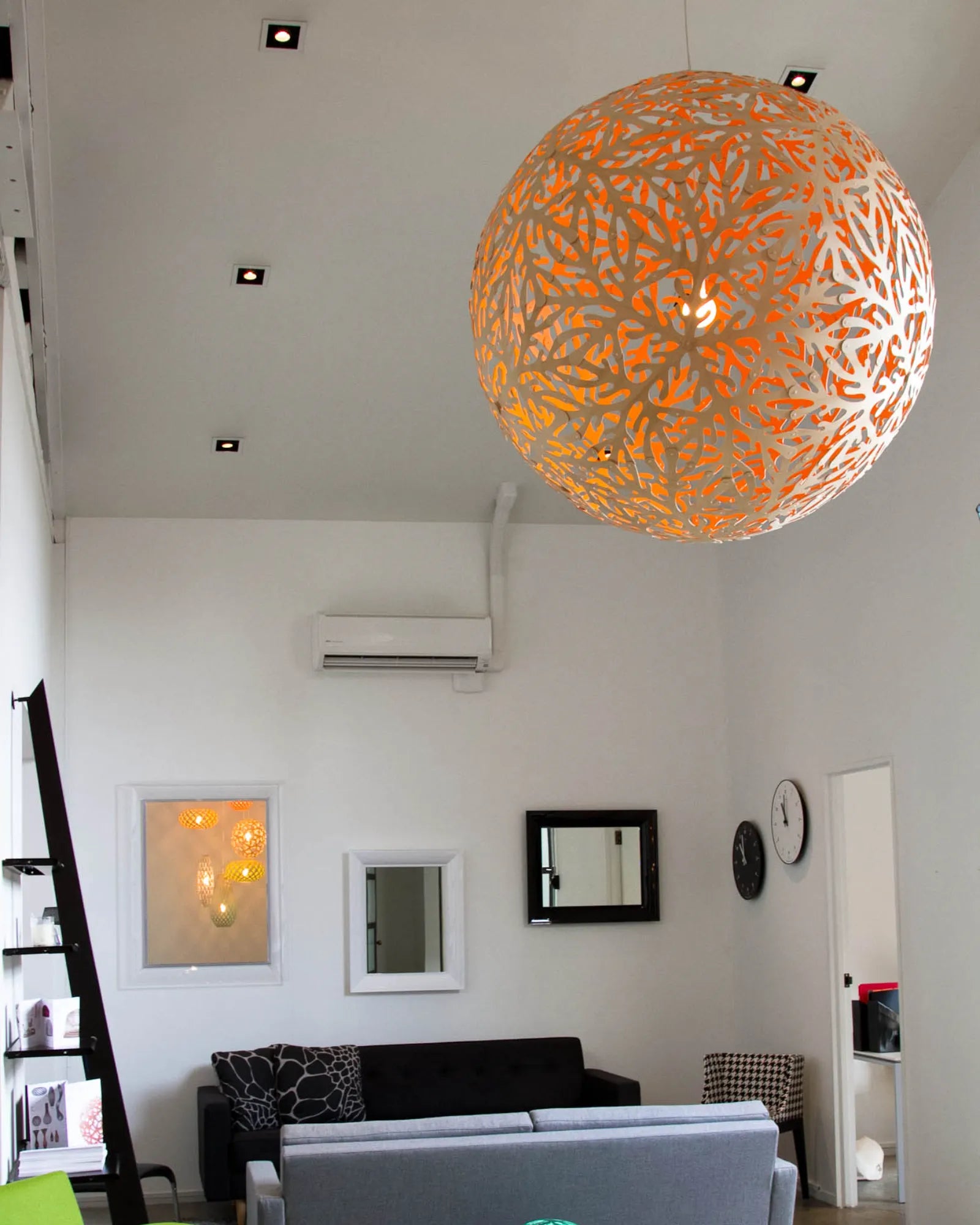 Sola Pendant Light