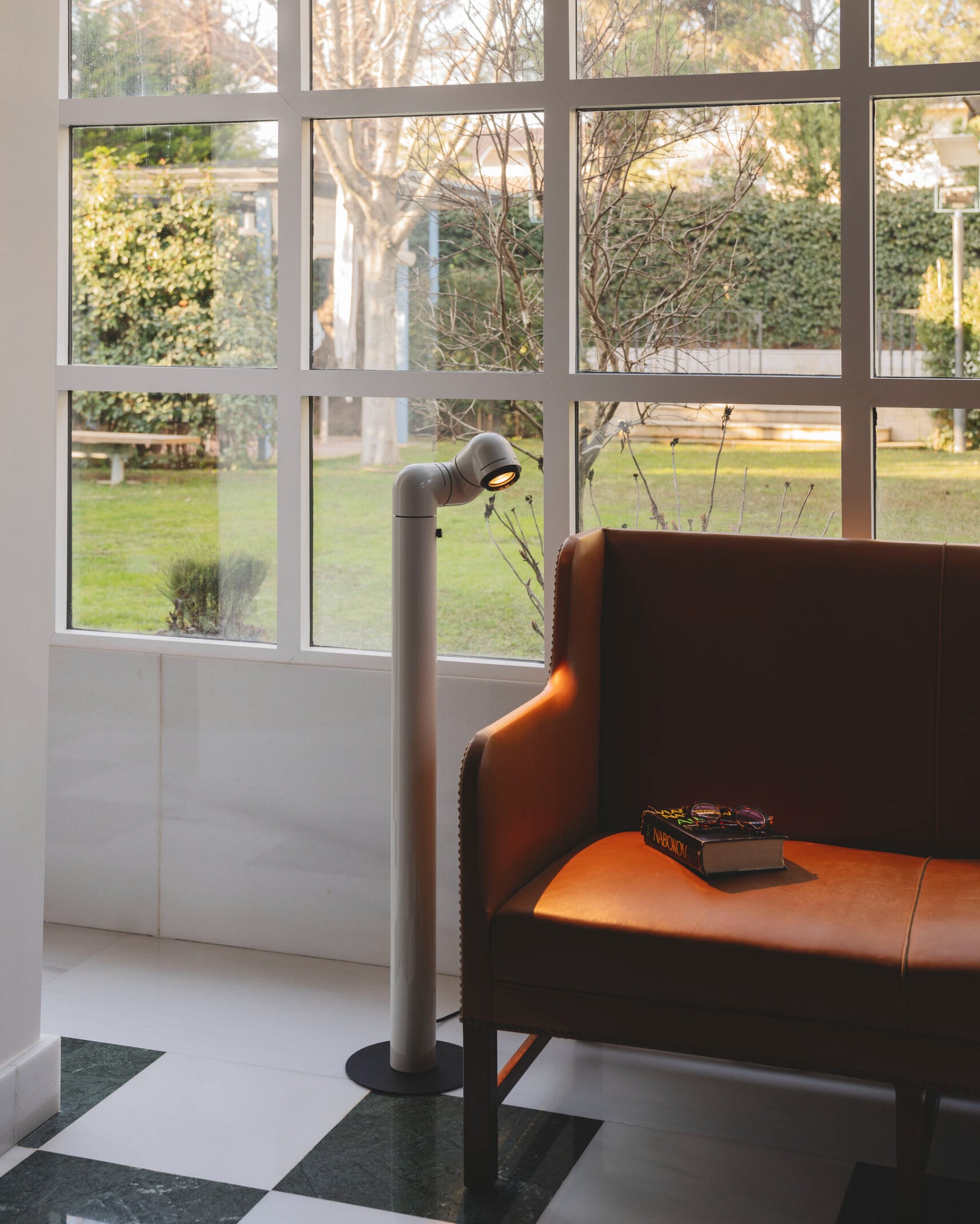 Tatu Alta Floor Lamp