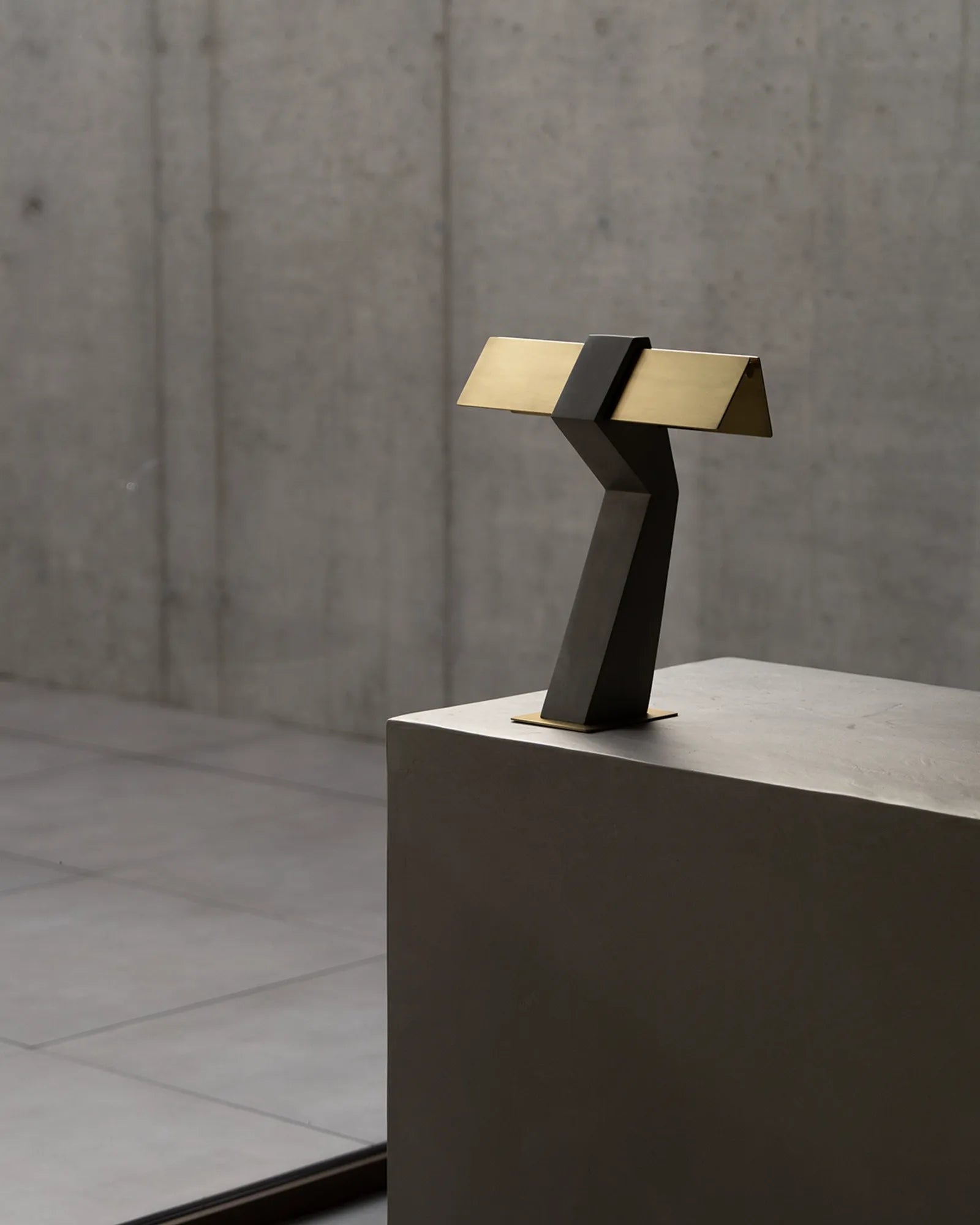 Tau Table Lamp