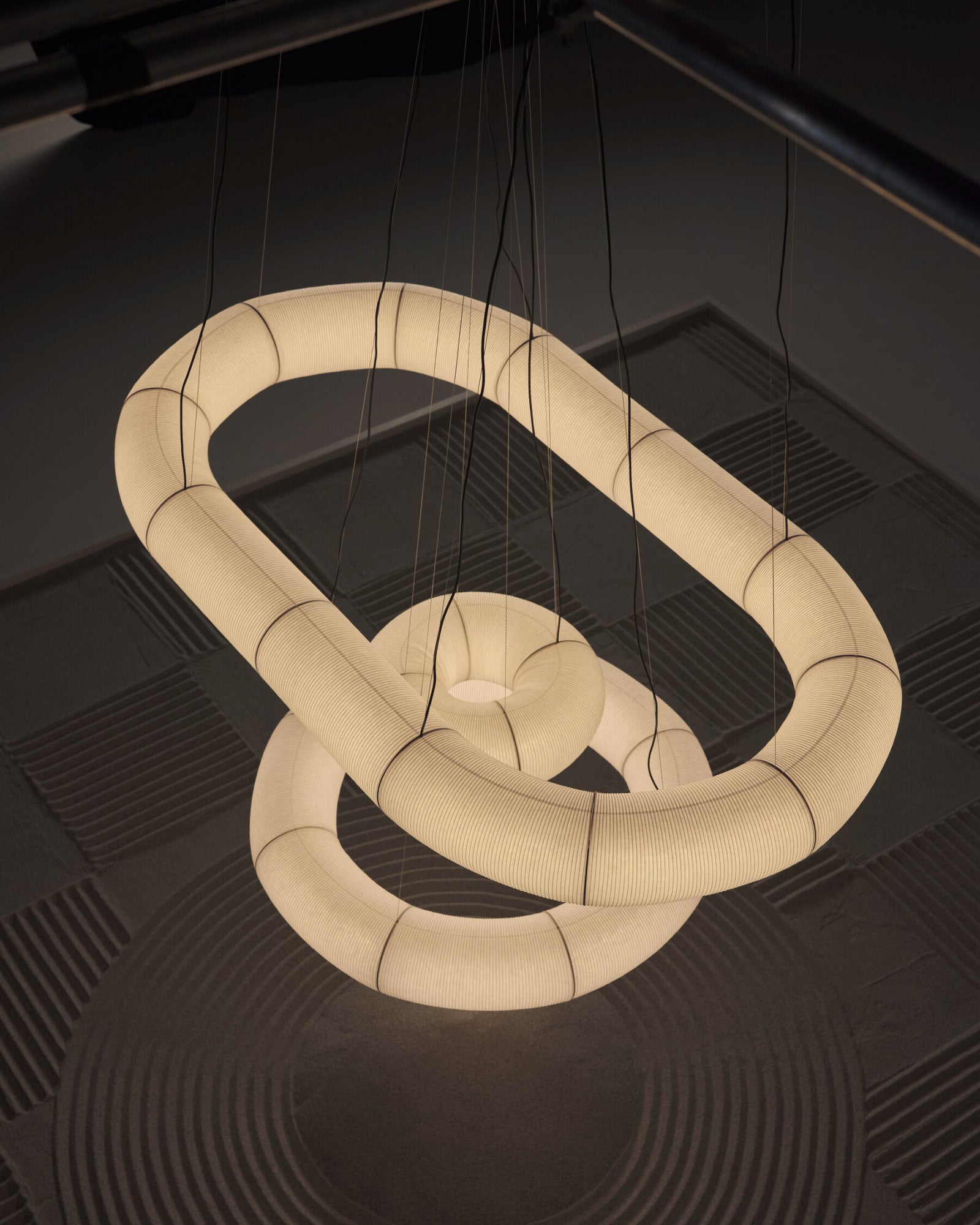 Tekiò Oval Pendant Light
