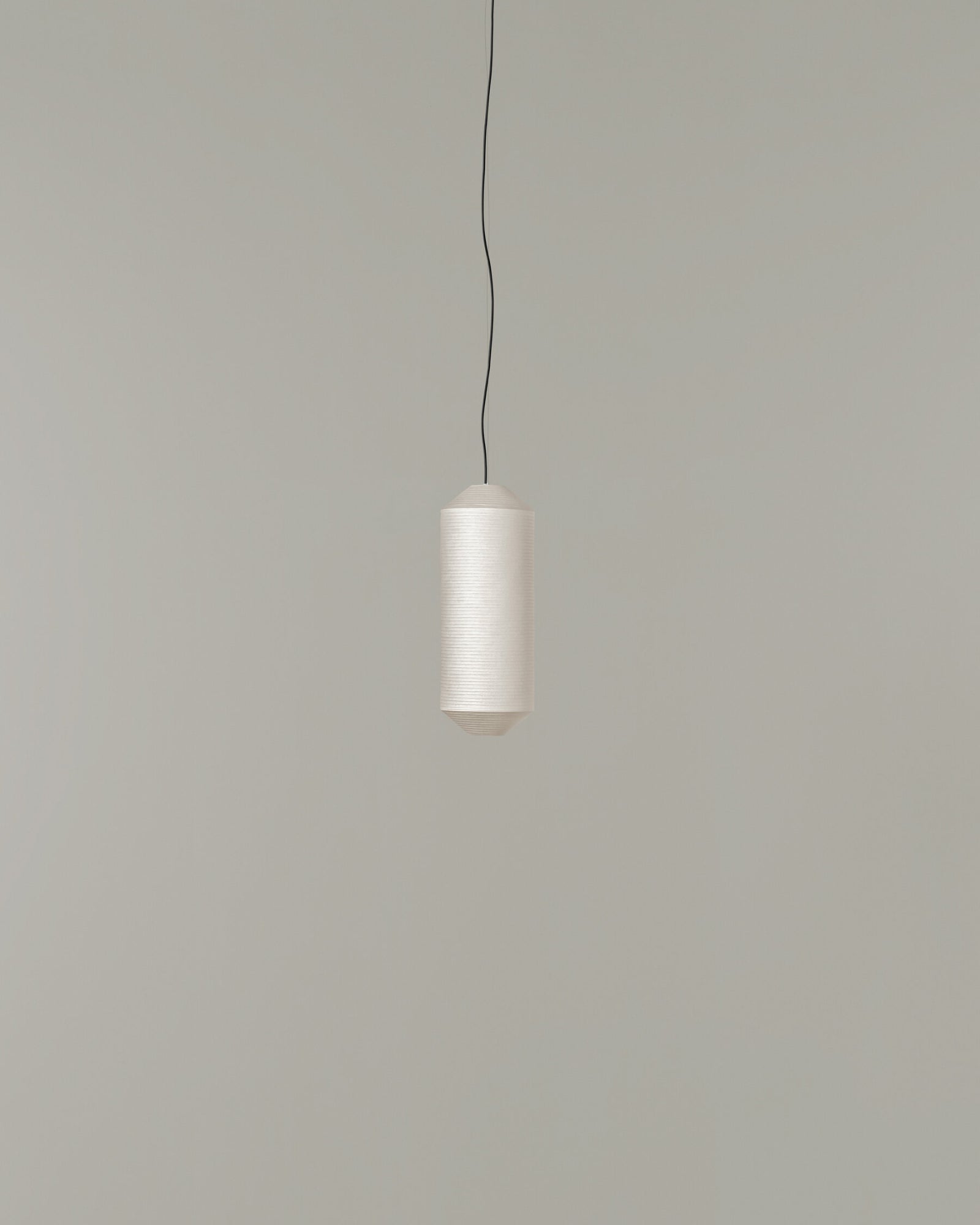 Tekiò Vertical Pendant Light