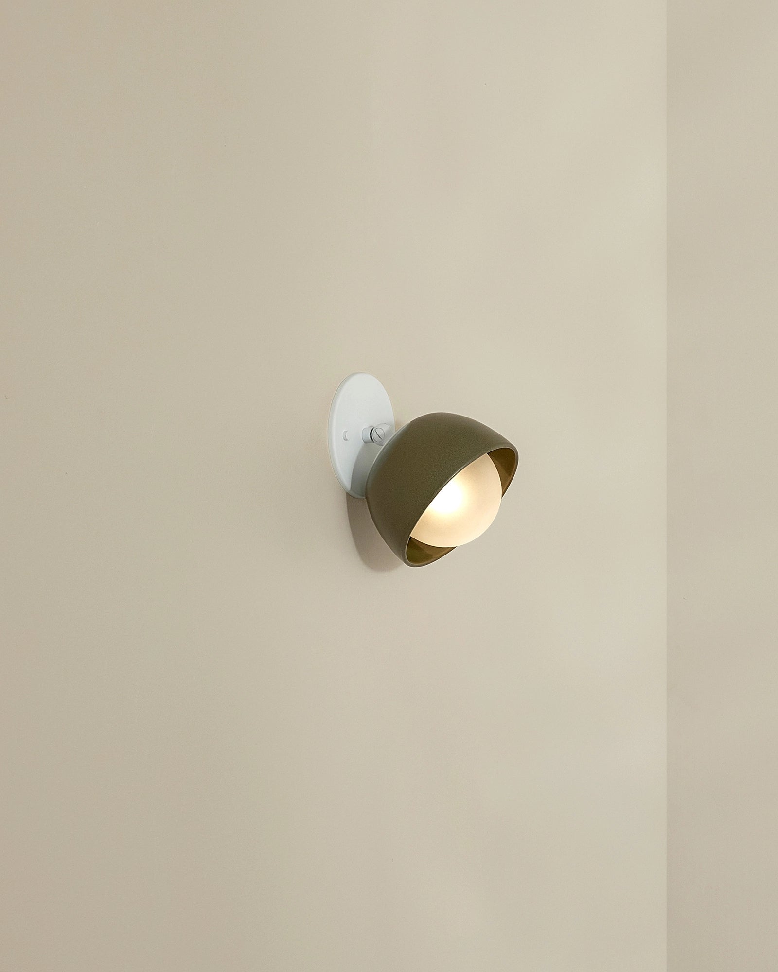 Terra 0 Wall Light