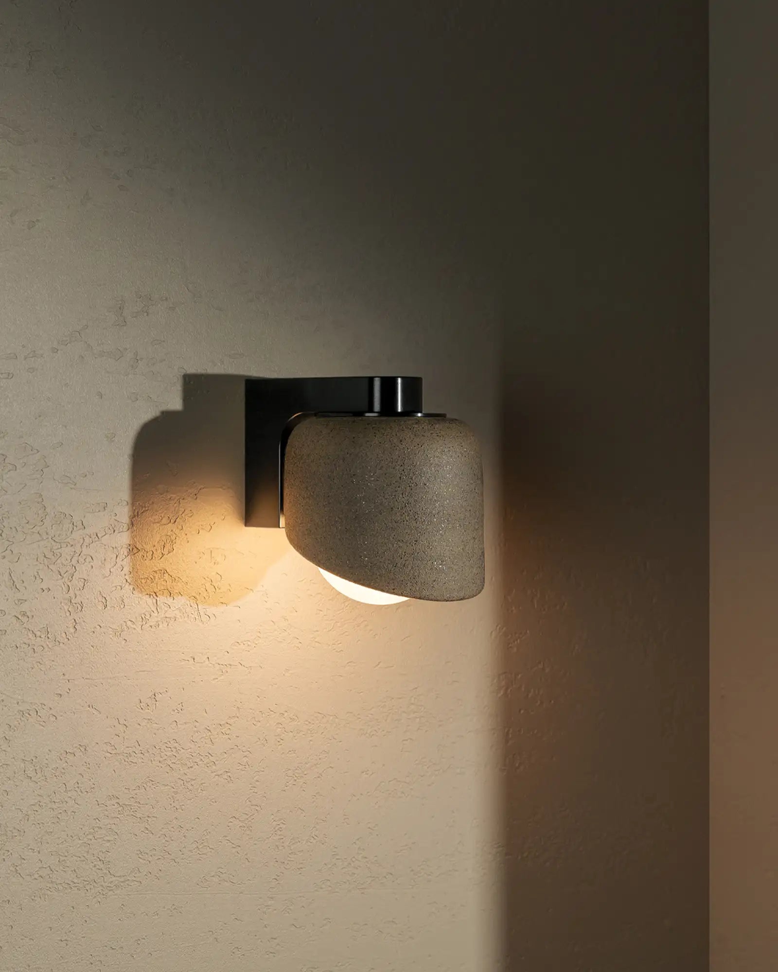 Terra 0.5 Wall Light