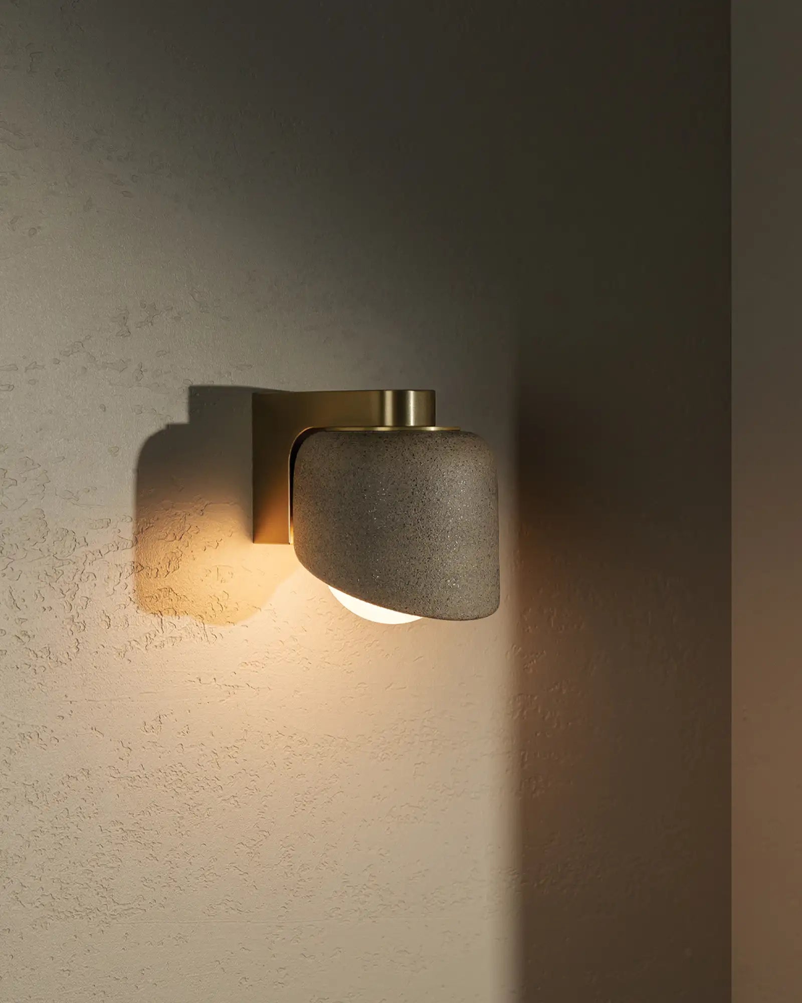 Terra 0.5 Wall Light