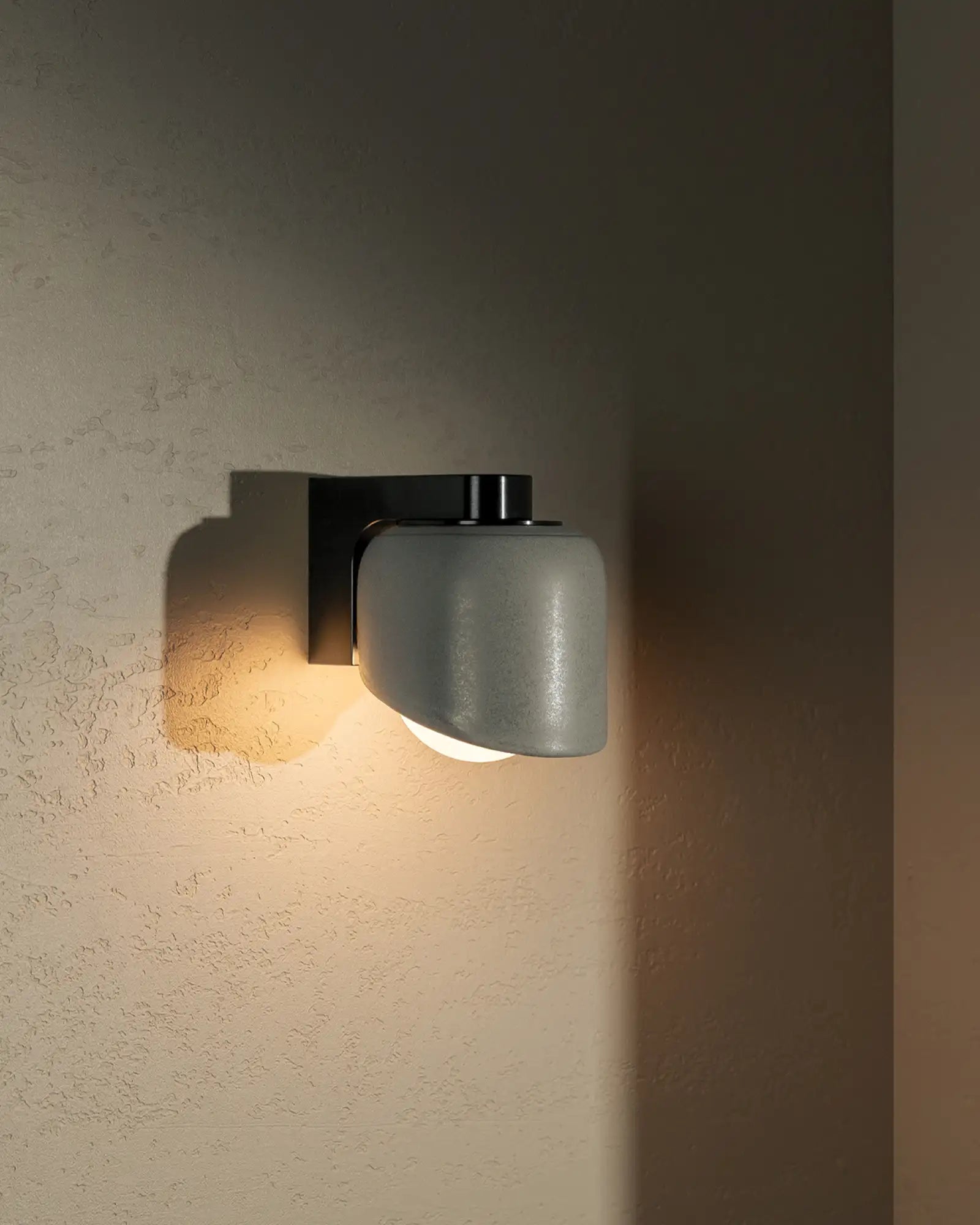 Terra 0.5 Wall Light