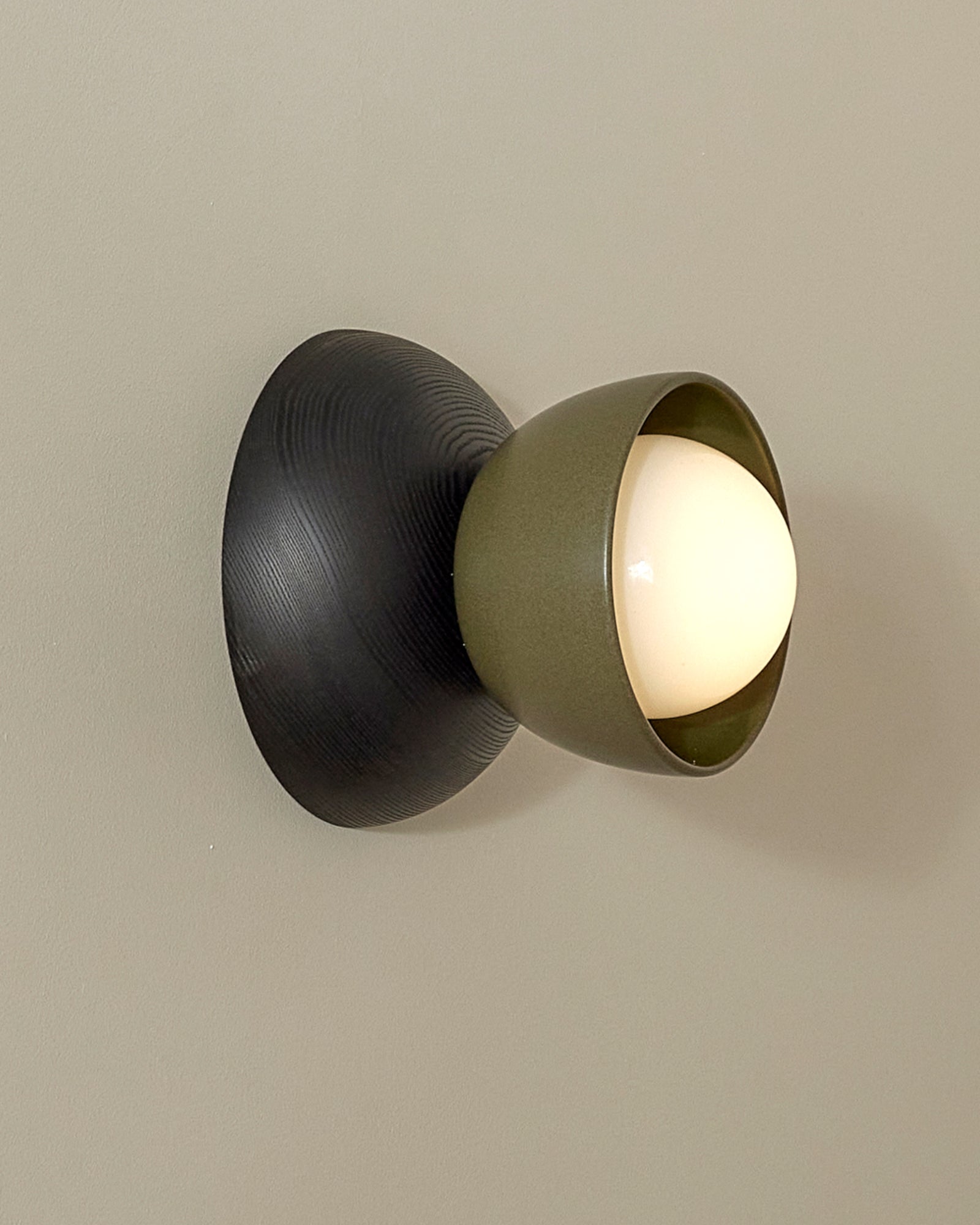 Terra 00 Wall Light