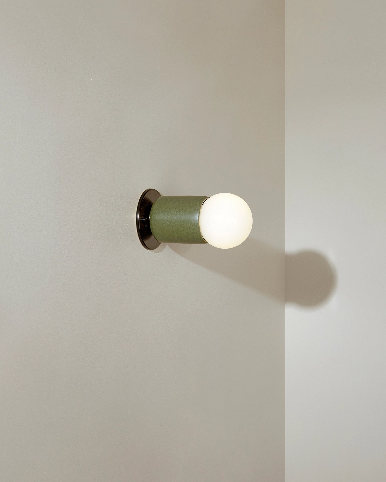Terra 1 Wall Light