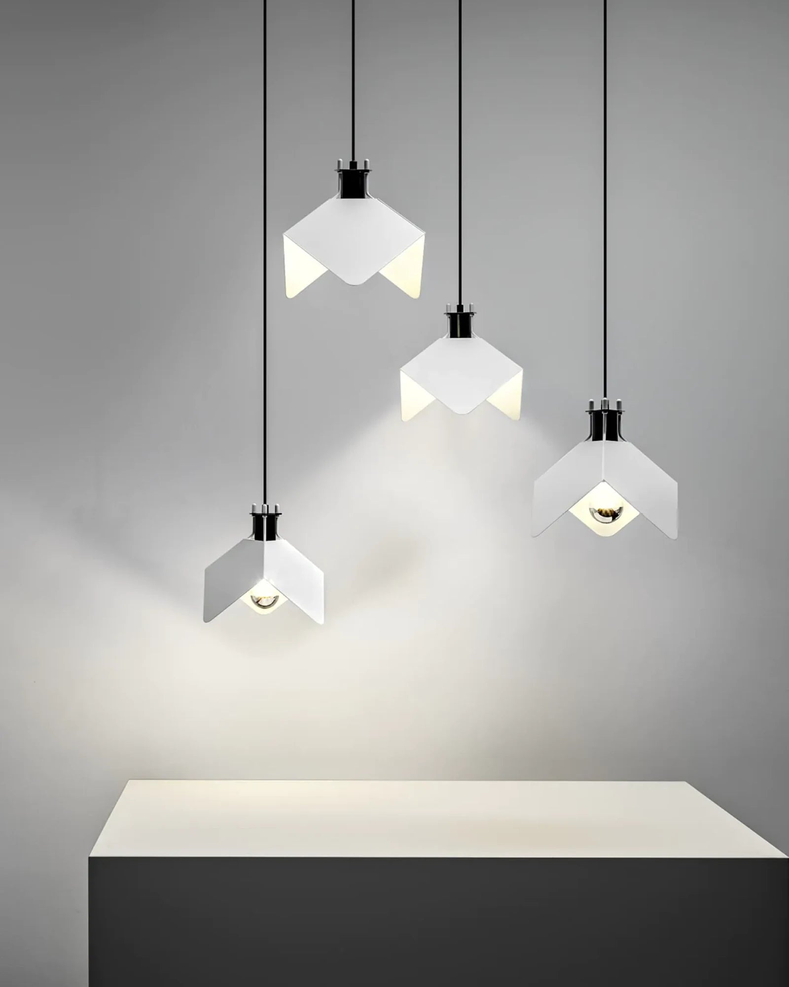 Triedro Pendant Light