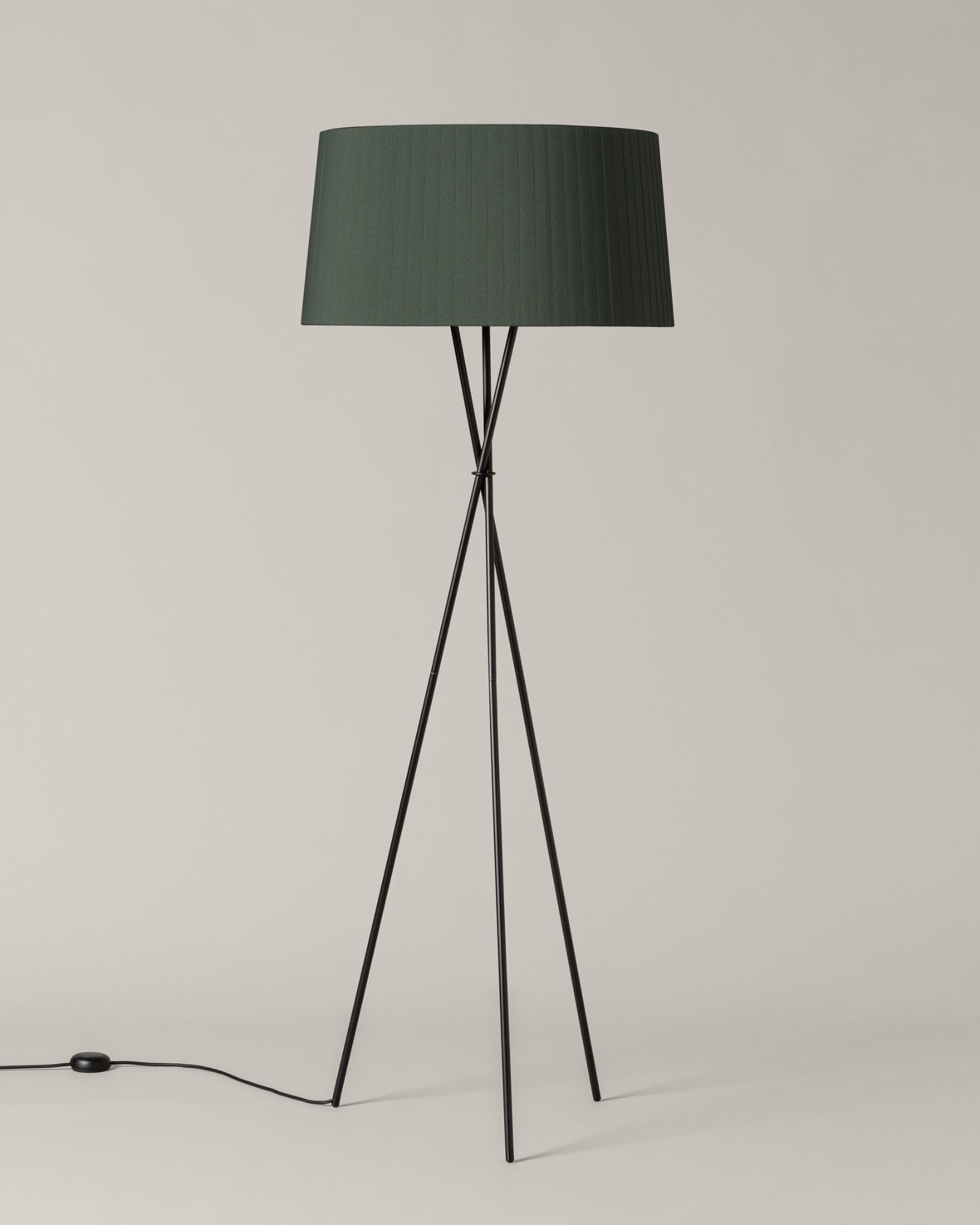 Trípode Floor Lamp