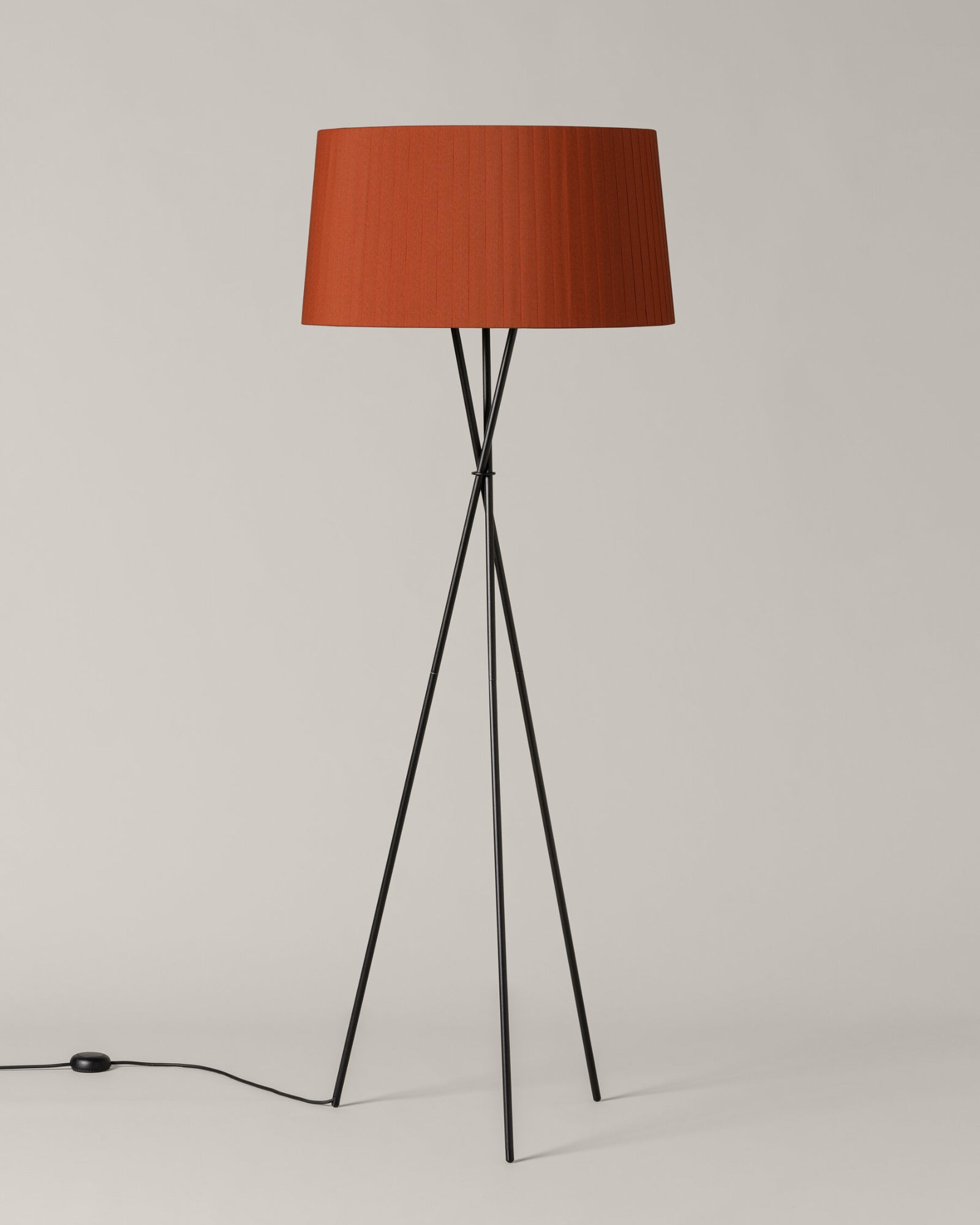 Trípode Floor Lamp