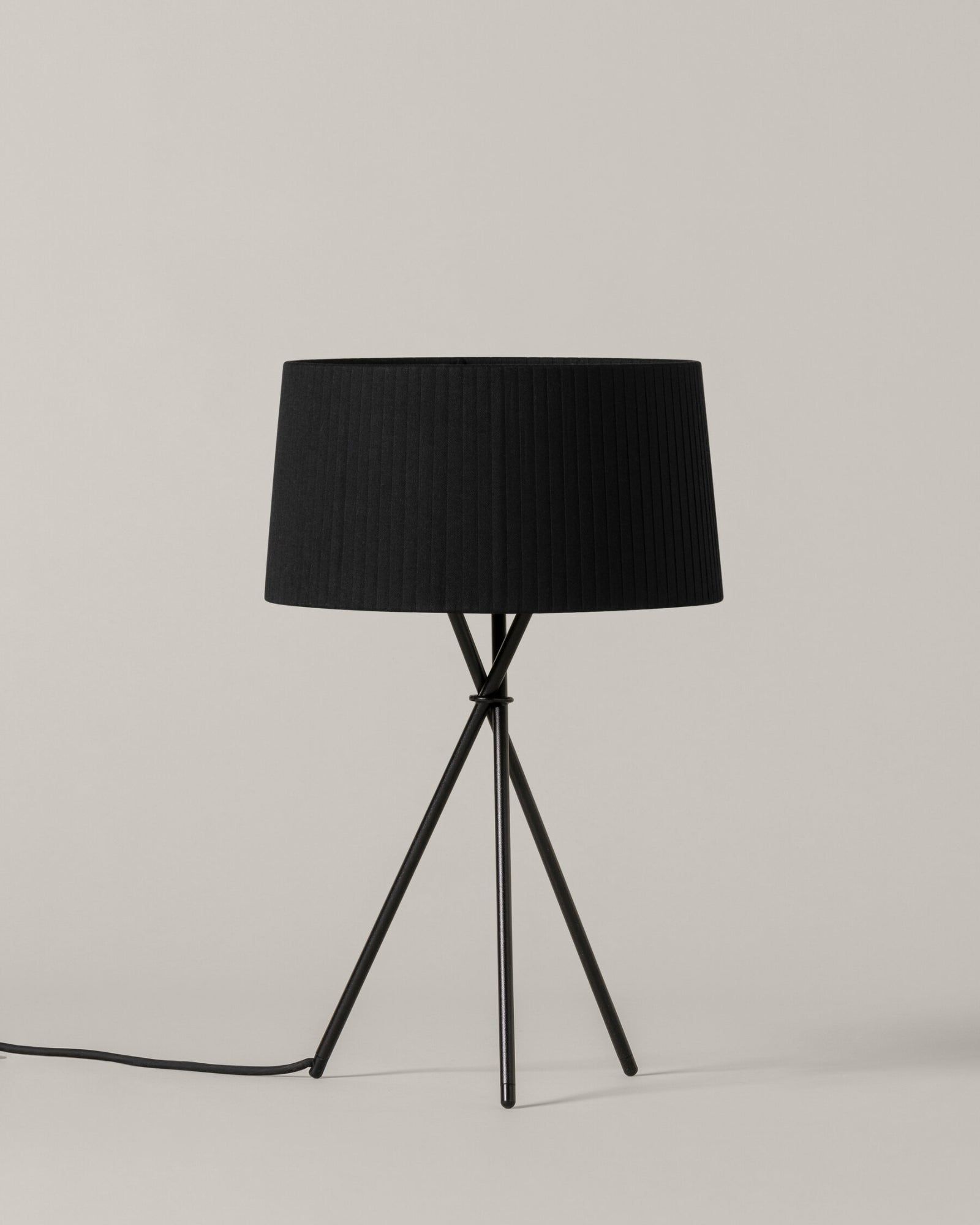 Trípode M3 Table Lamp