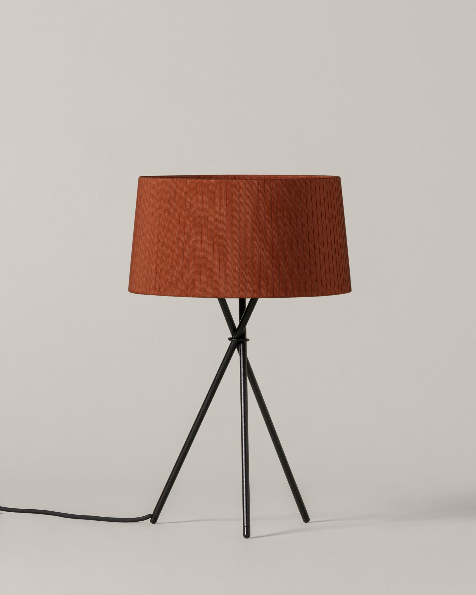 Trípode M3 Table Lamp
