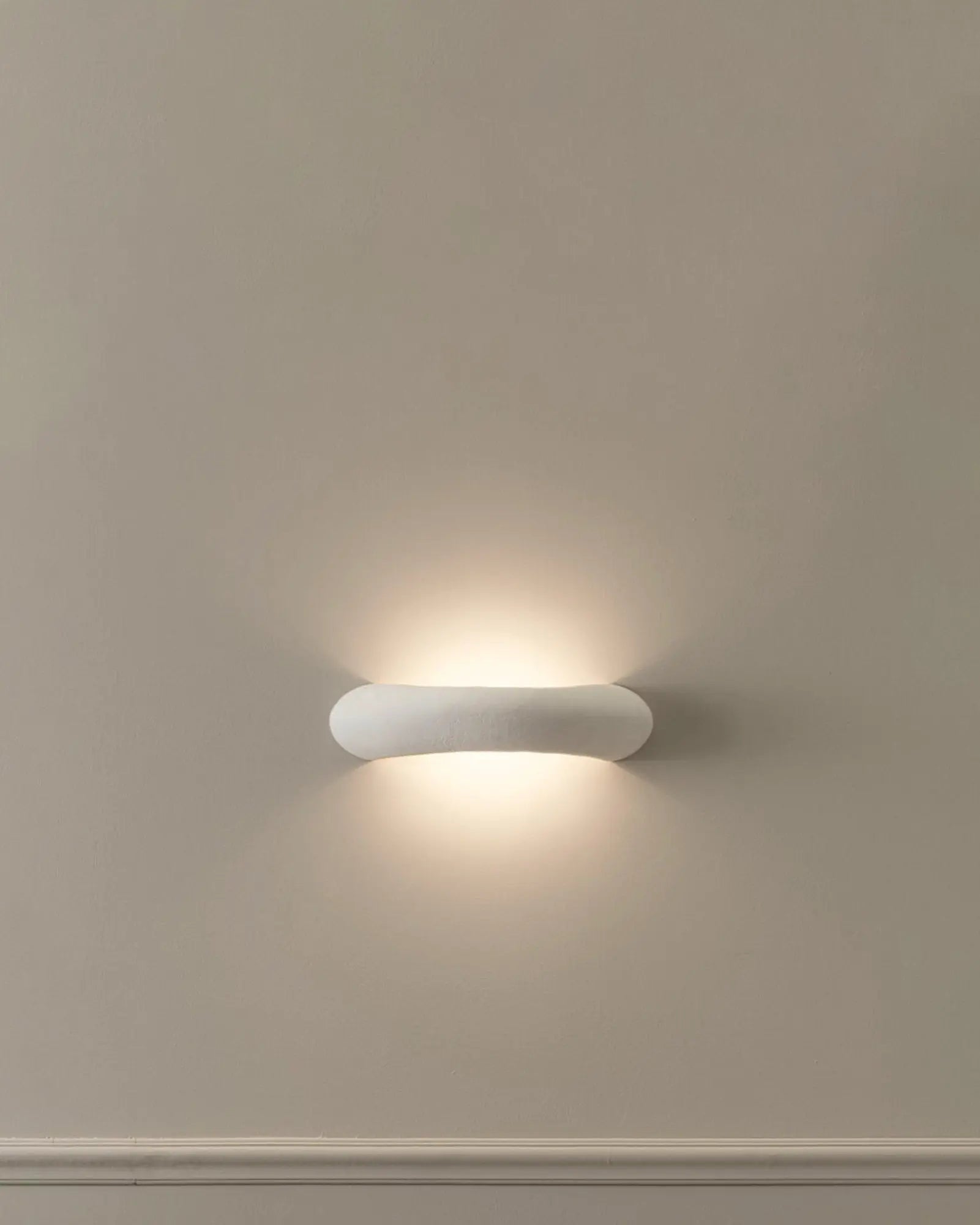 1110 wall light gesso finish