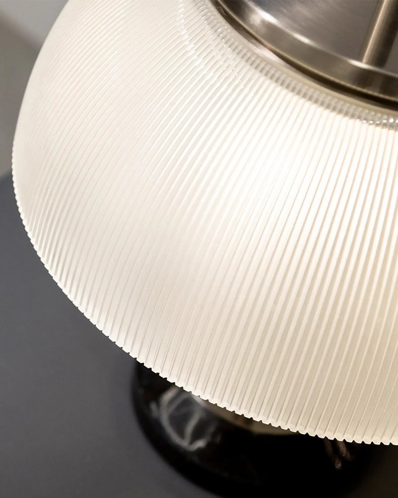 Alfa Table Lamp detail