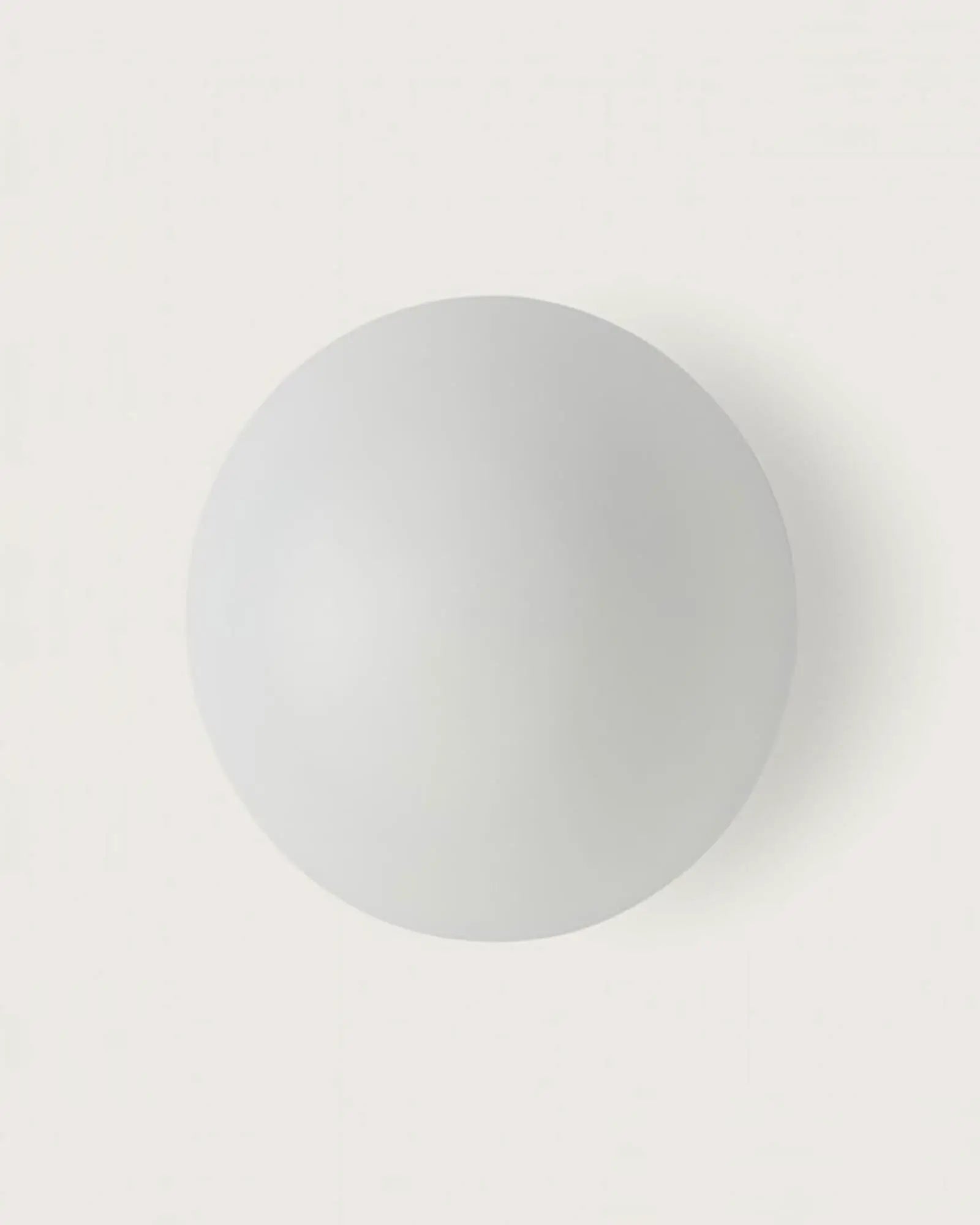 Altun contemporary curved disc wall light white