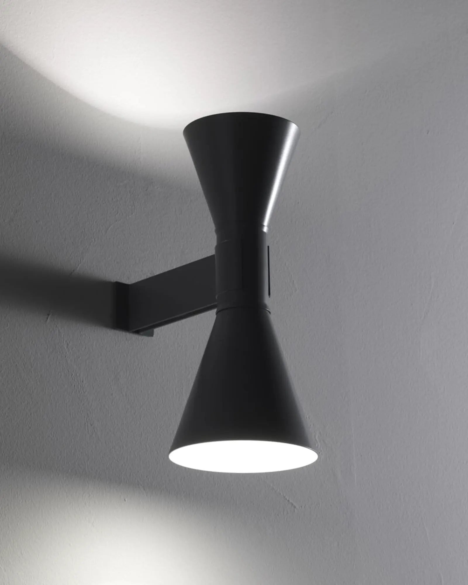 Applique de Marseille iconic wall light black