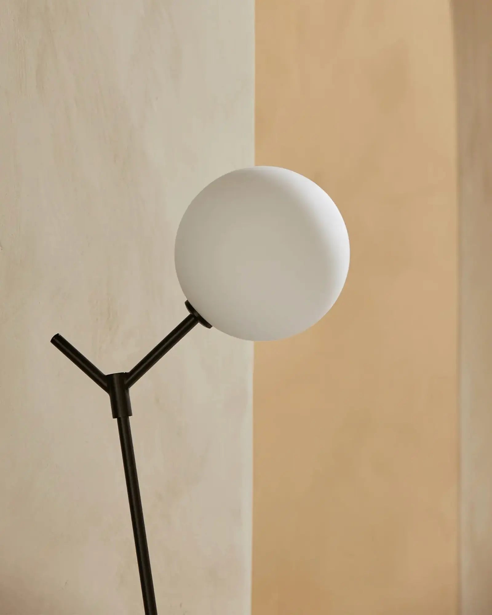 Atom Floor Lamp