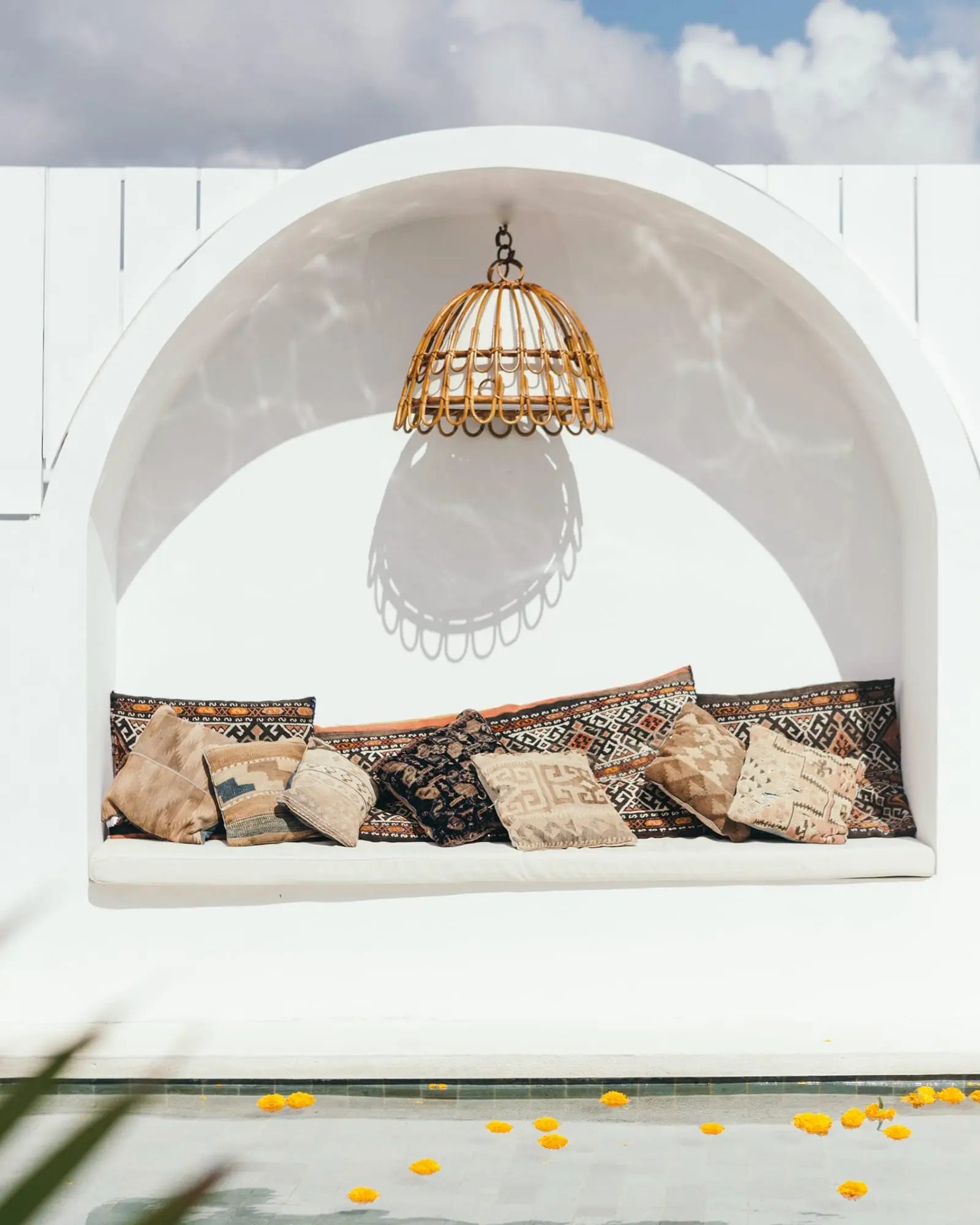 Barcelona Pendant light above seat