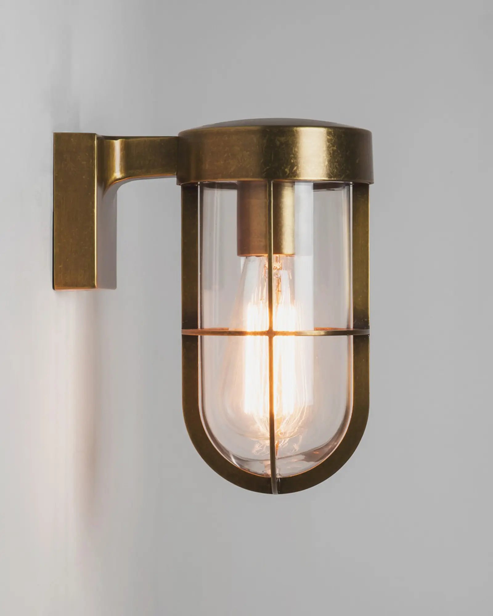 Cabin wall light