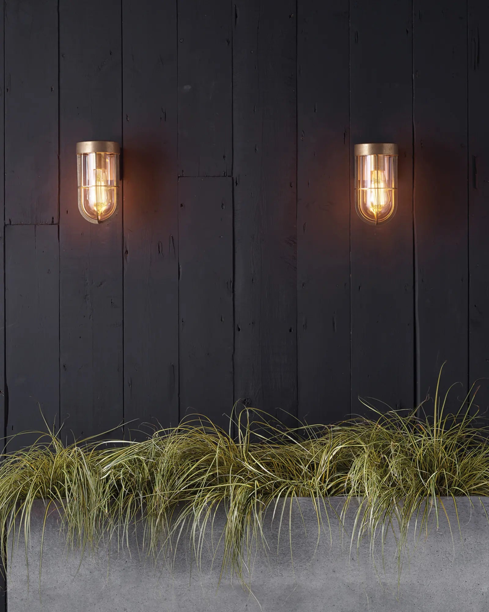 Cabin wall light