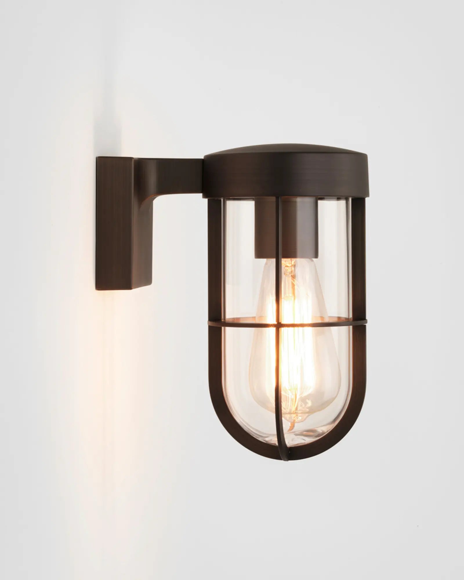 Cabin wall light