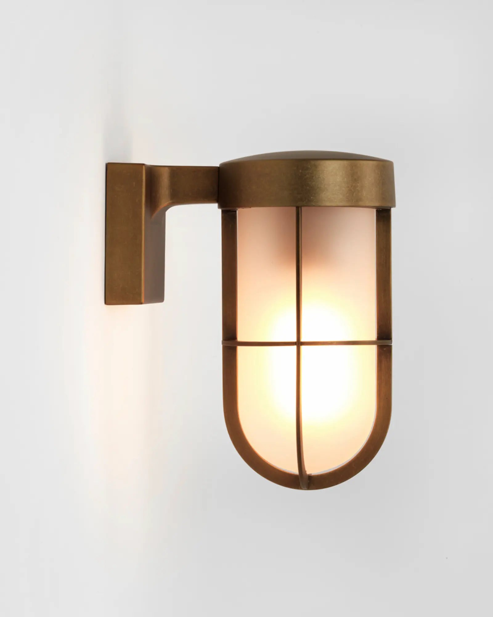 Cabin wall light