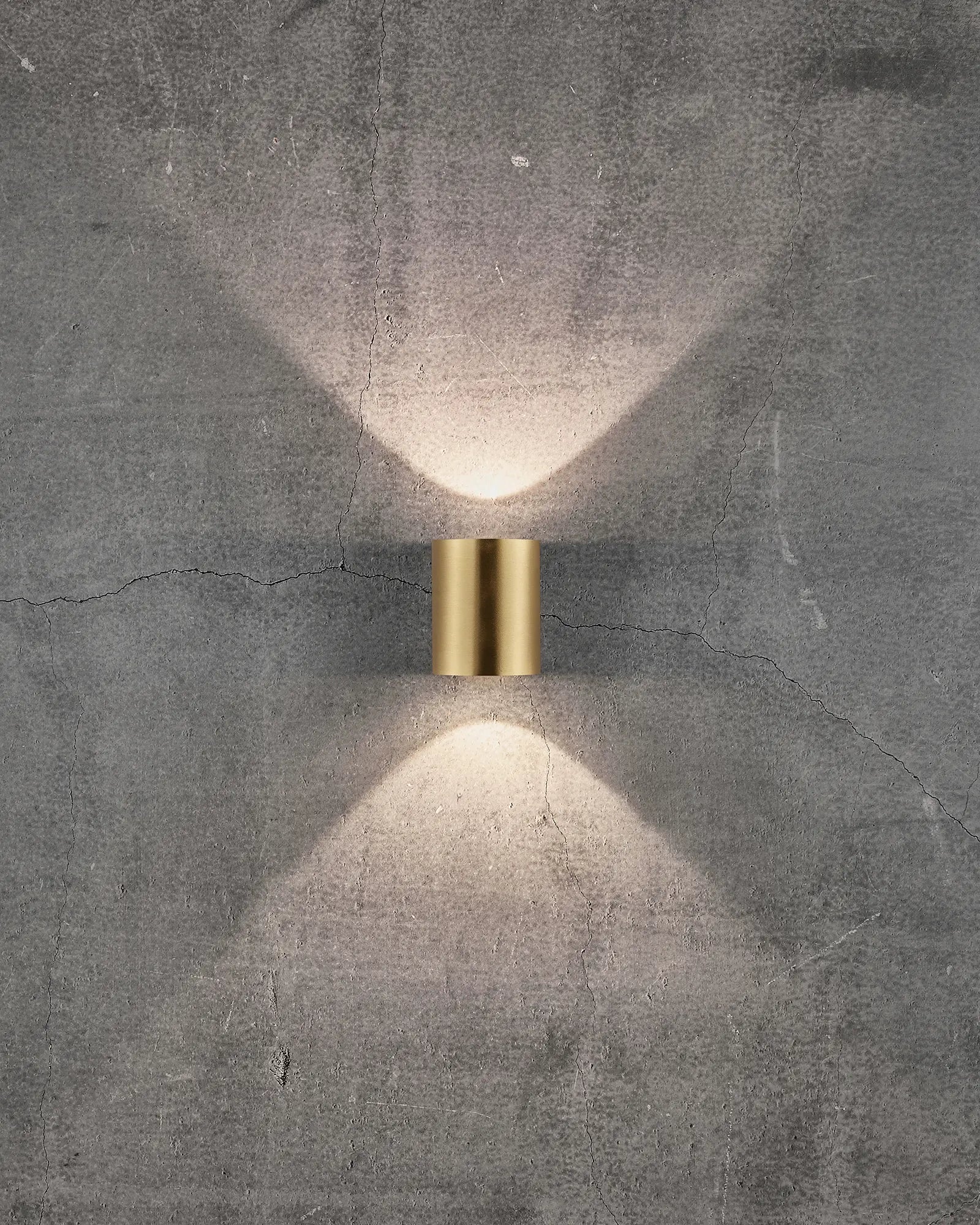 Canto 2 small minimal Scandinavian up and down light brass