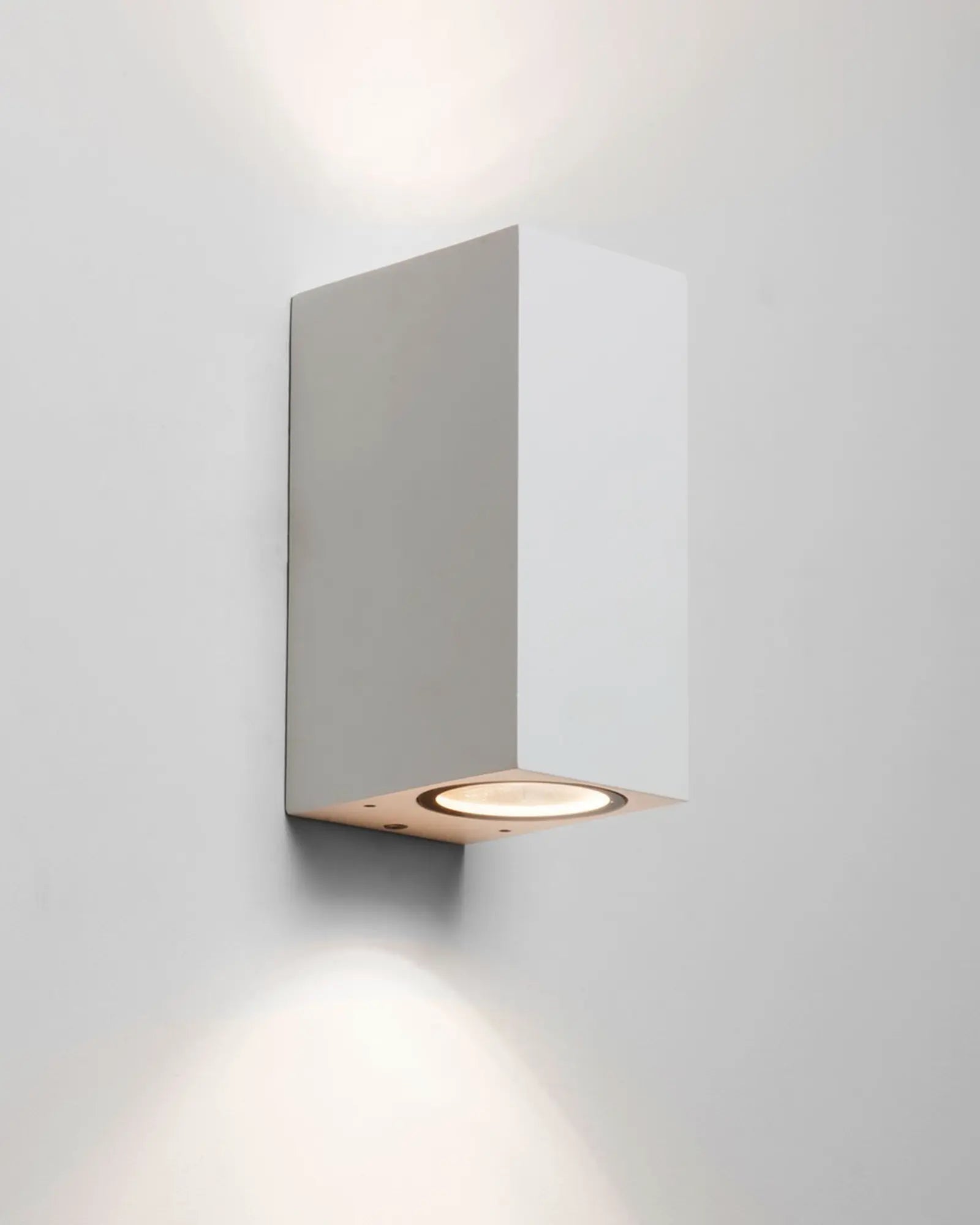 chios outdoor up and down wall light white