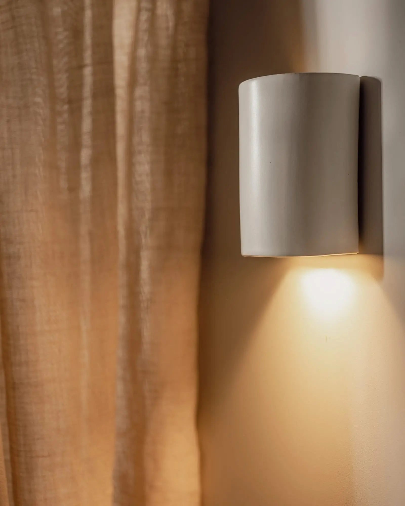 Down Ceramic indoor wall light