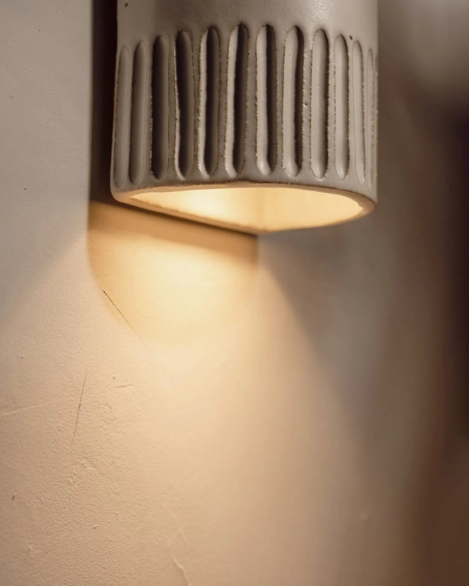 Day ceramic hand made wall light detail
