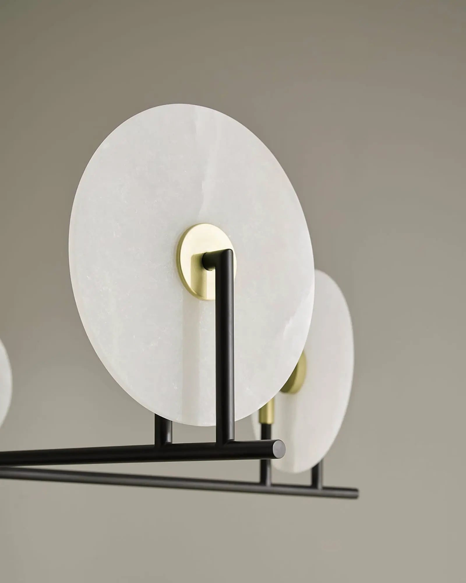 Erto 5 Light pendant discs details