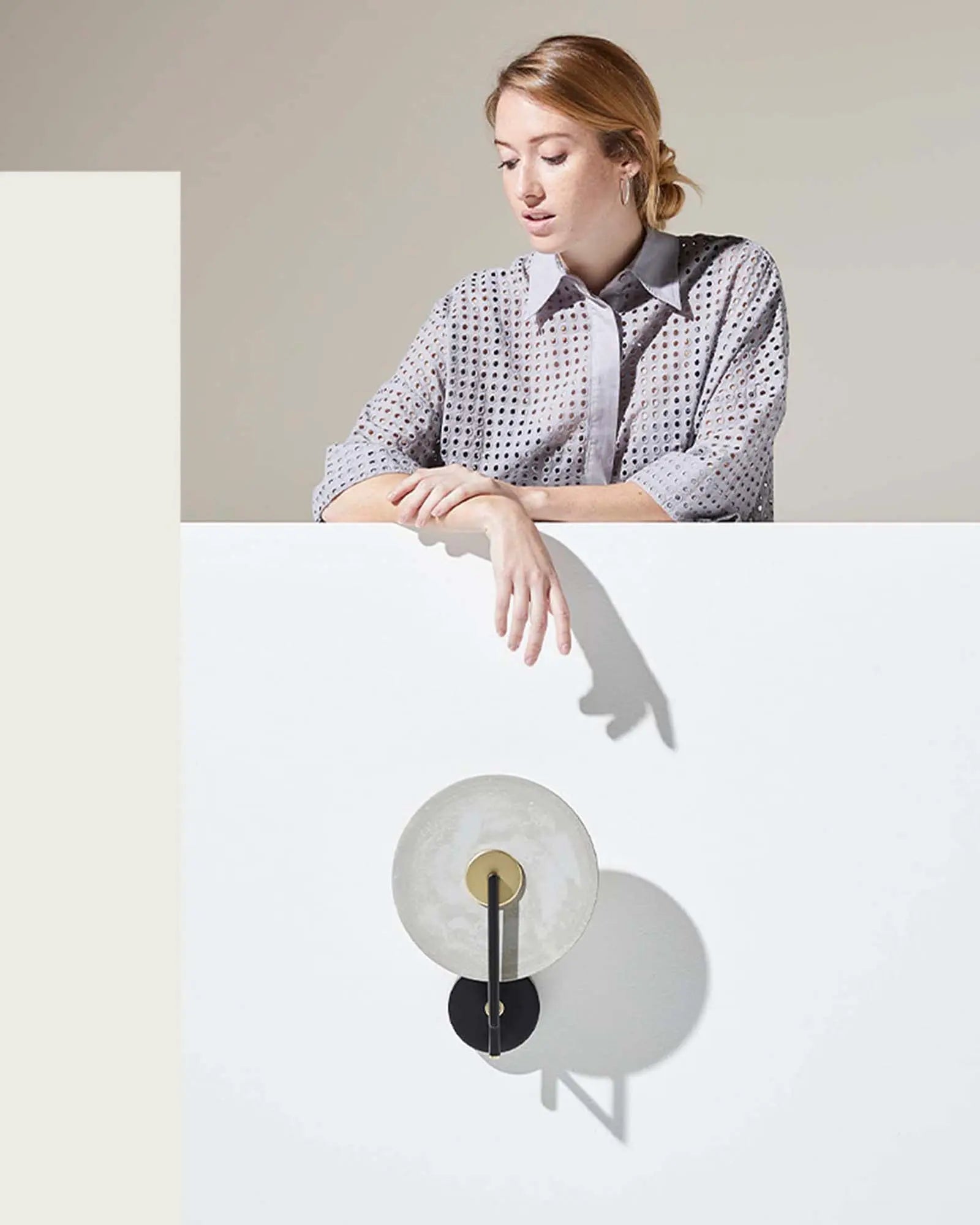 Erto Wall light minimalistic disc shade
