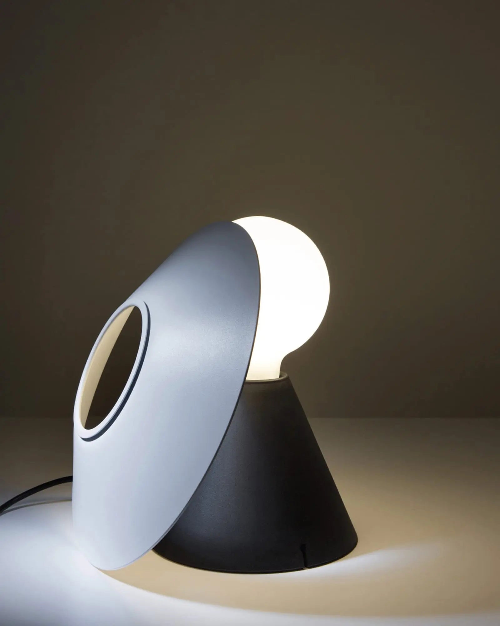 Fante Table lamp with adjustable shade
