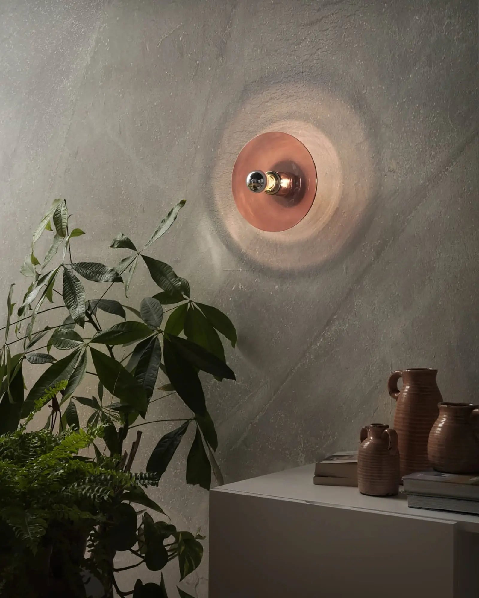 Fest wall light glass disc shade, minimalistic in living area