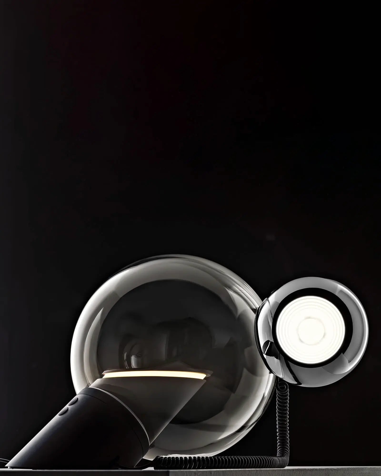 Gravita Iconic Italian table lamp