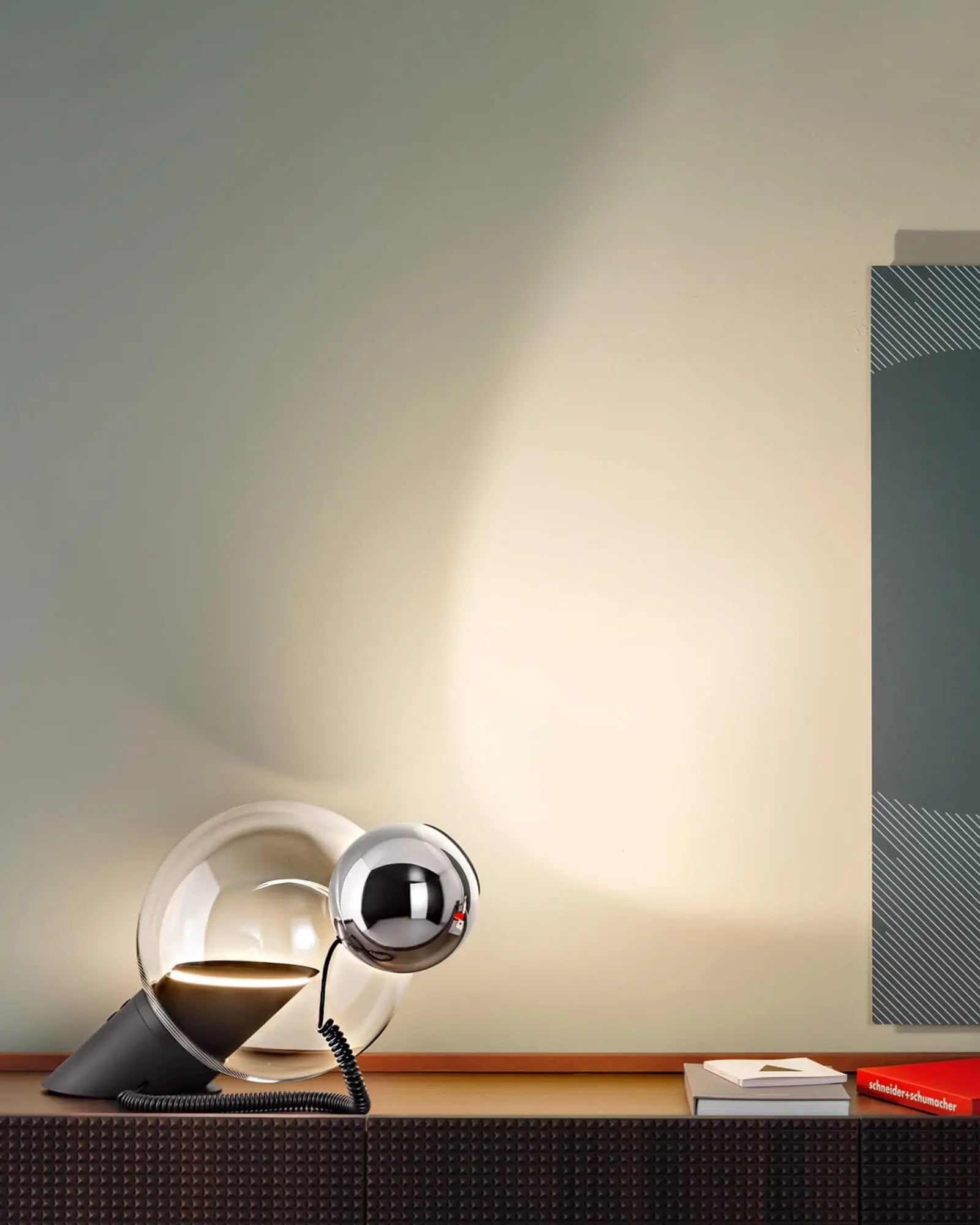 Gravita Iconic Italian table lamp on a desk