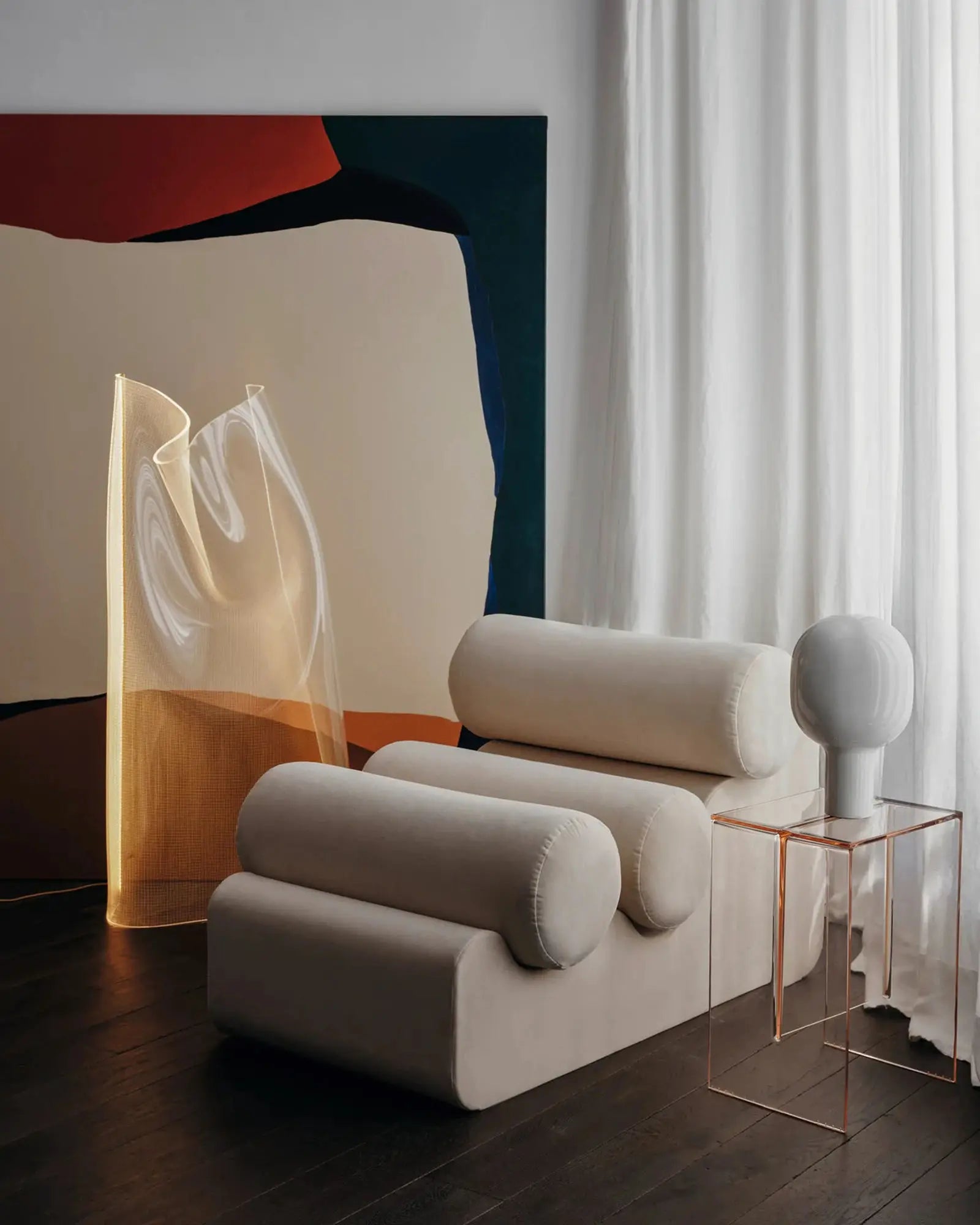 Gweilo Han decorative acrylic transparent floor lamp in a lounge area