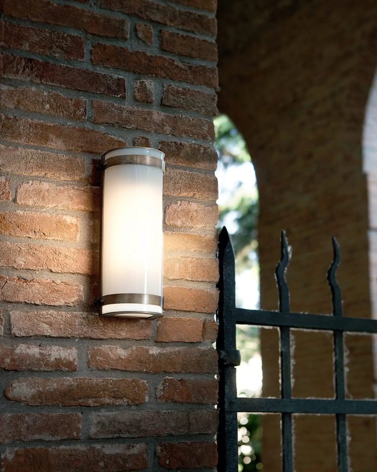 Hanny Outdoor Wall light