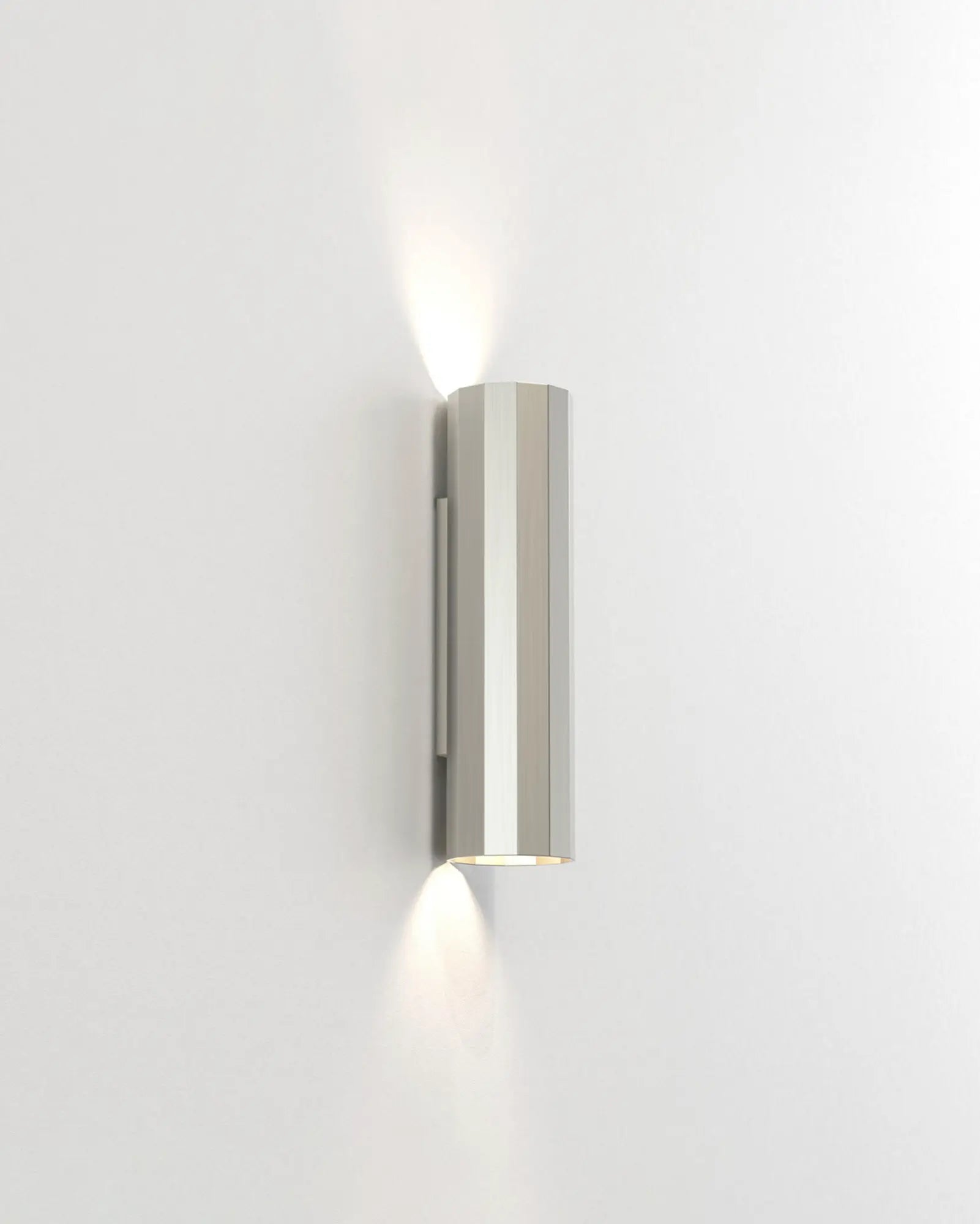 Hashira contemporary wall light nickel