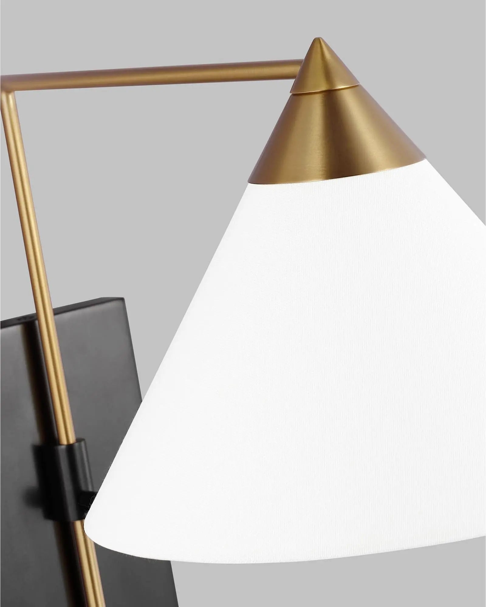 Kelly Franklin traditional wall light