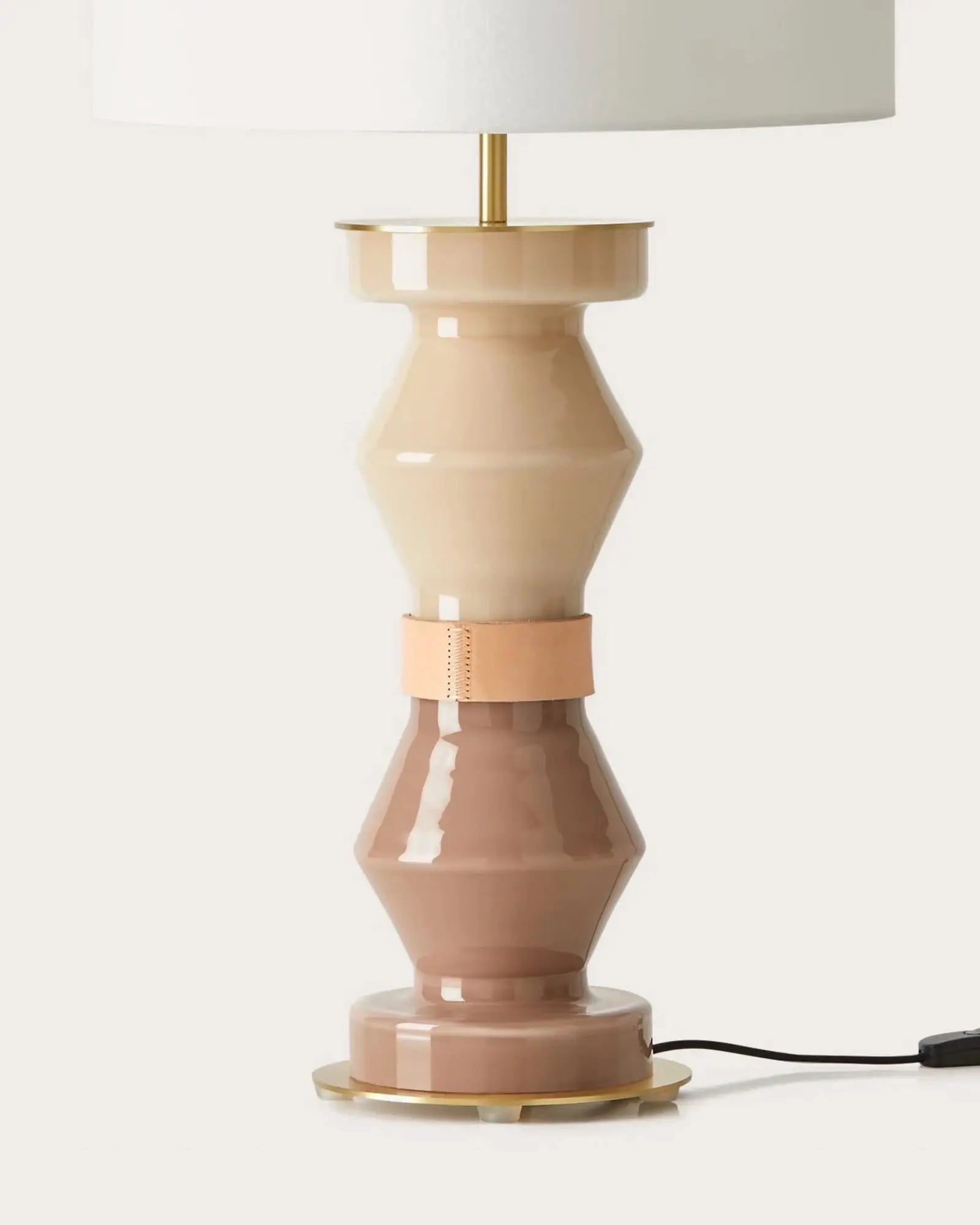 Kitta Kitta contemporary decorative table lamp in ceramic and fabric shade detail