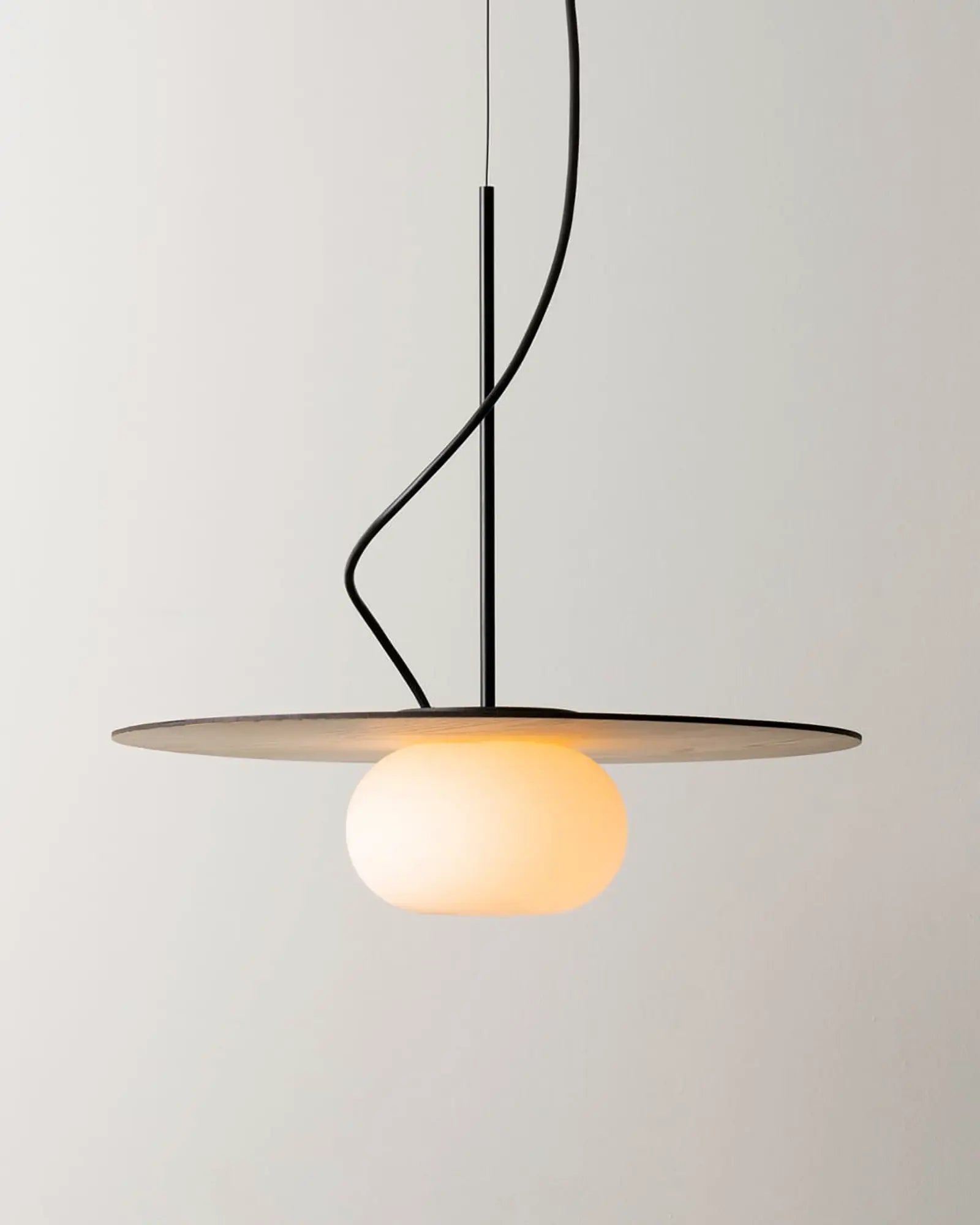 Knock pendant light