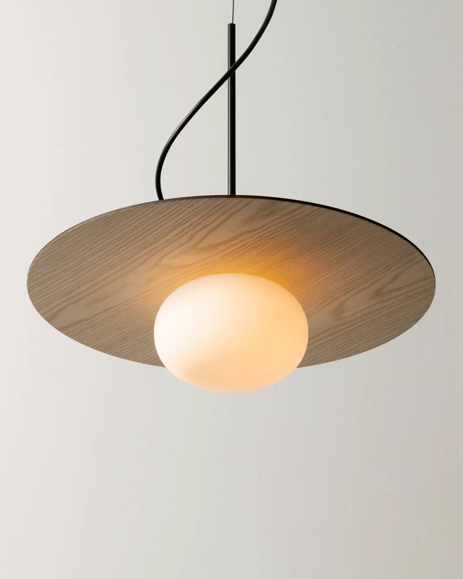 Knock pendant light